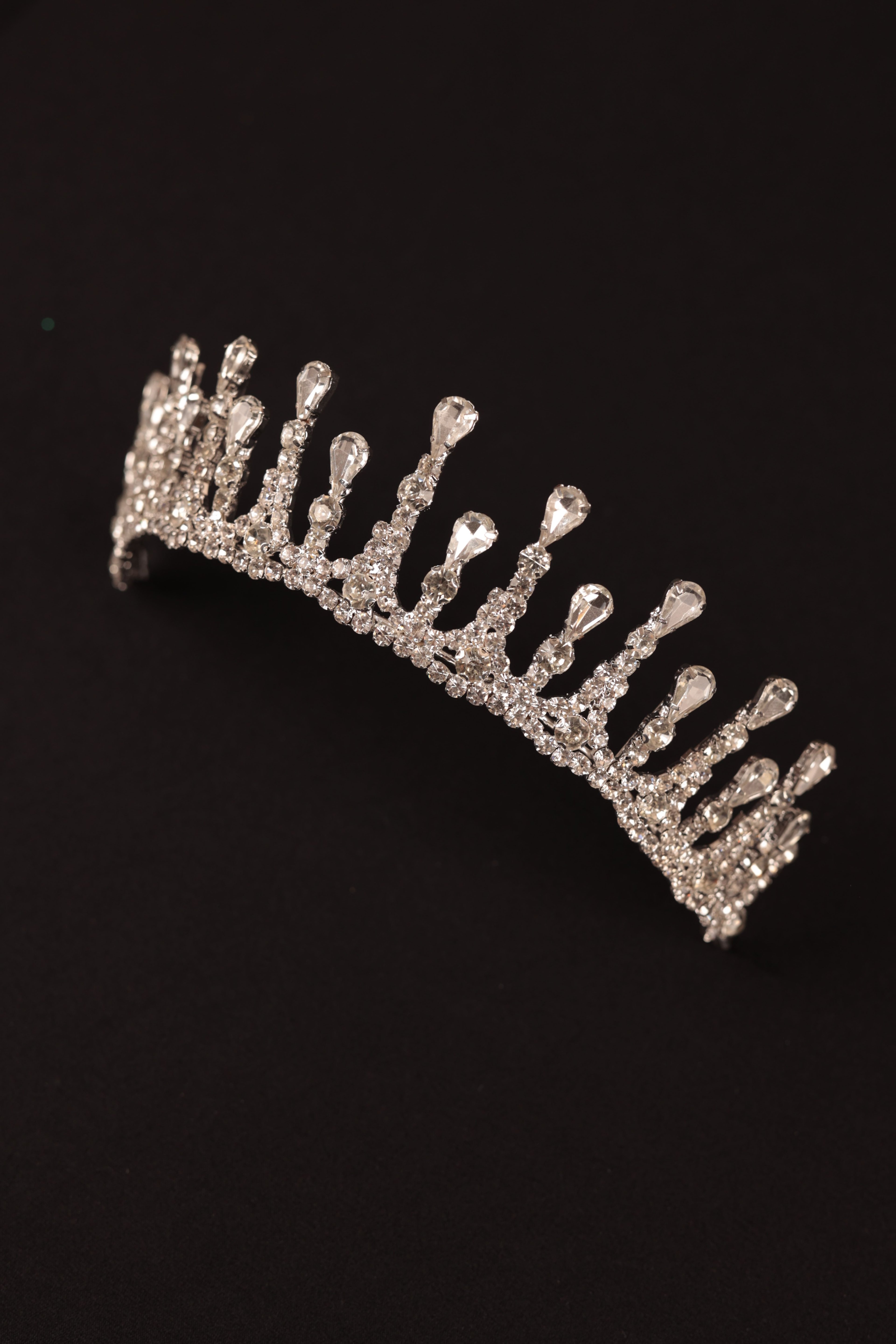Stone Embroidered Crystal Detailed Bridal Crown | 1026