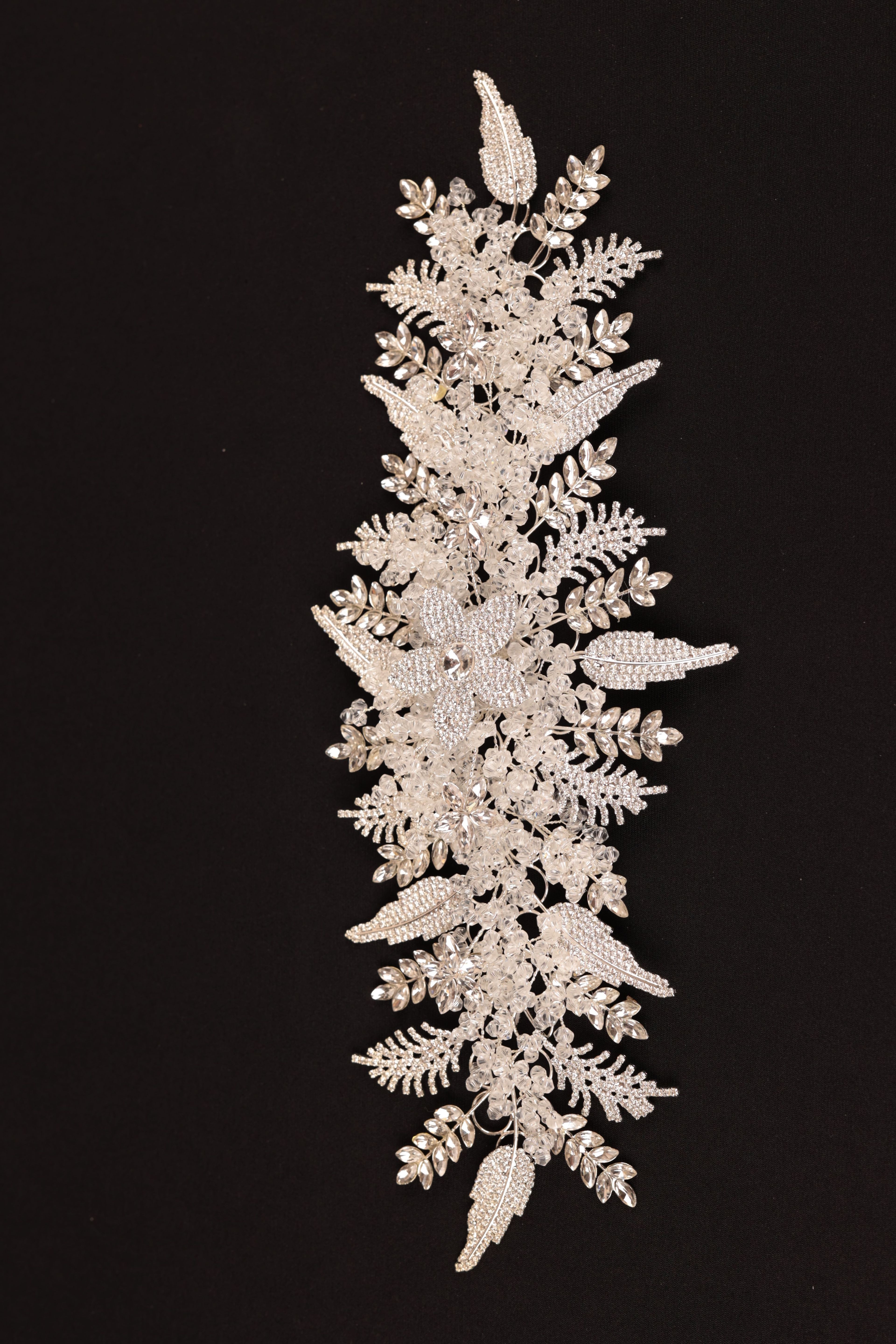 3 D Leaf Pattern Zircon Stone Embroidered Crystal Detailed Bridal Buckle | 1065