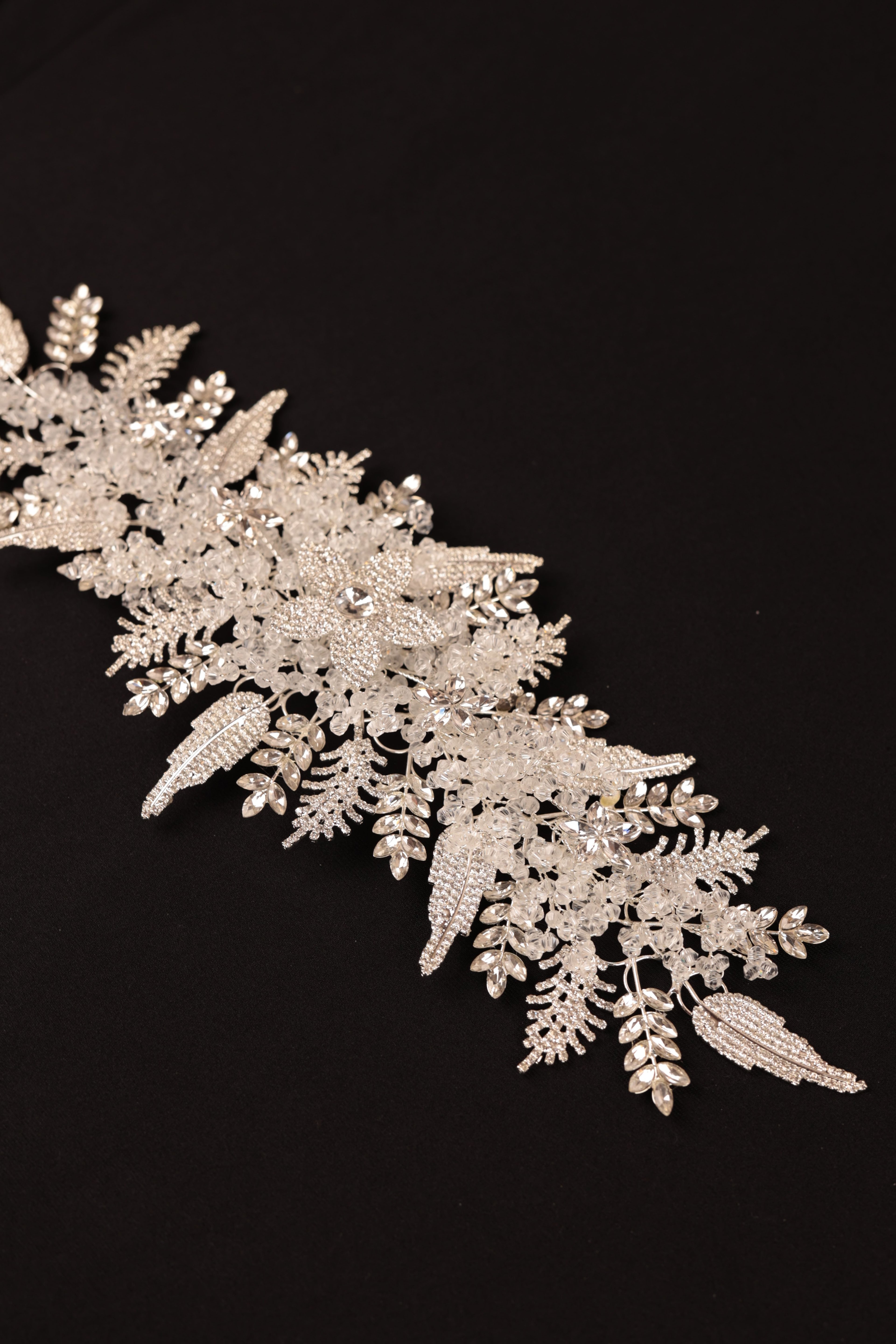 3 D Leaf Pattern Zircon Stone Embroidered Crystal Detailed Bridal Buckle | 1065
