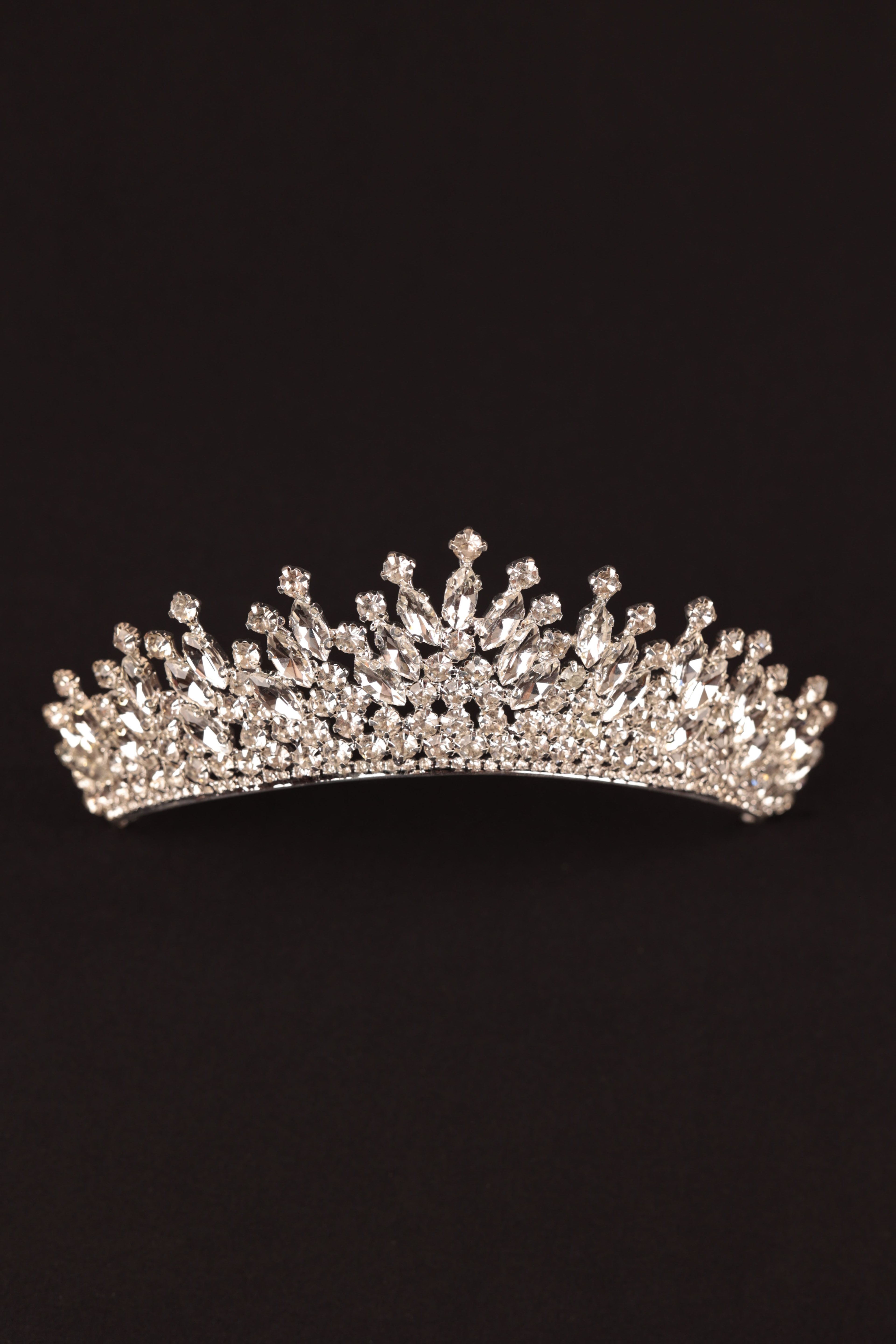 Zircon Stone Embroidered Crystal Detailed Bridal Crown | 1081