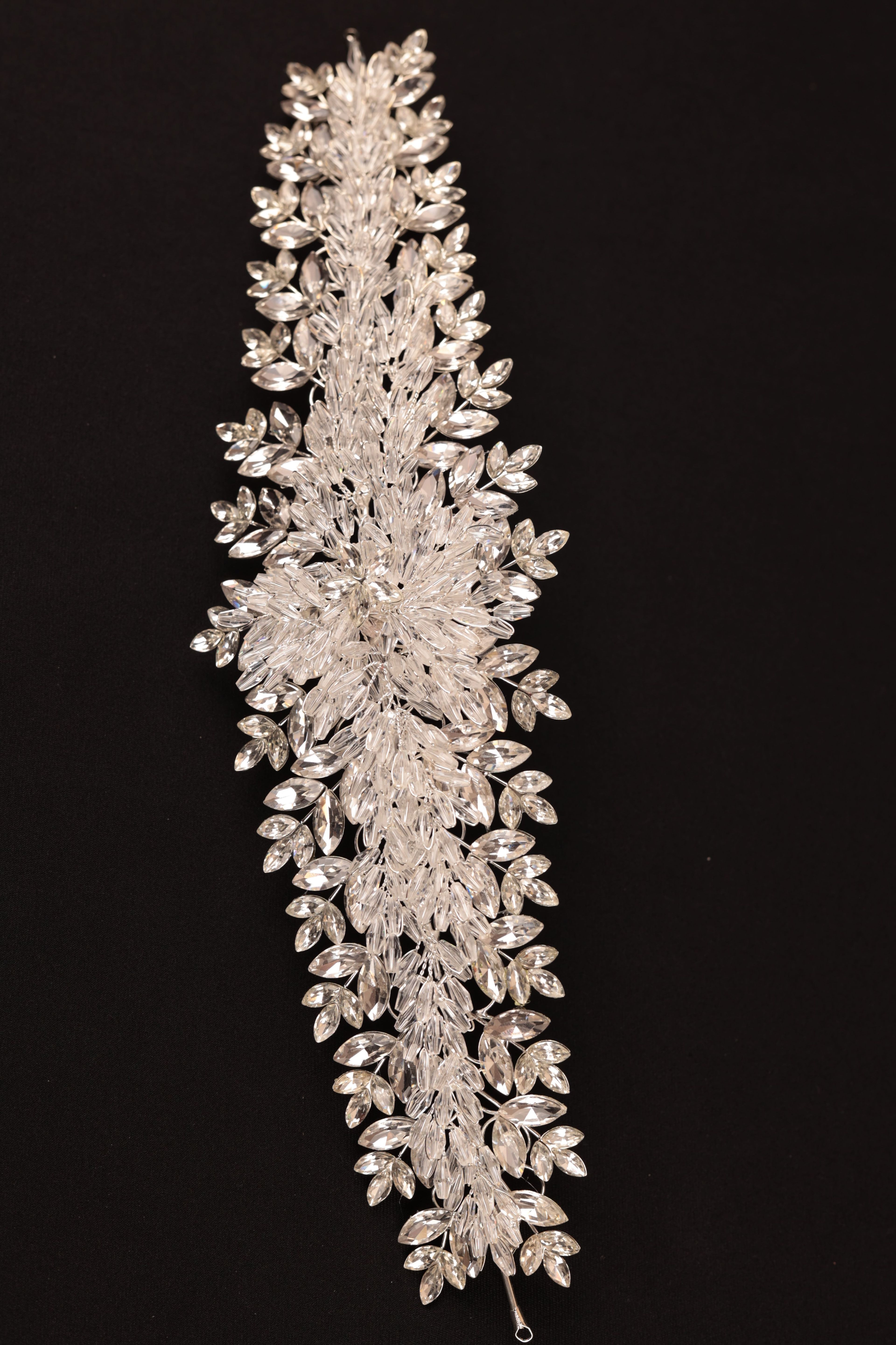 3D Crystal and Pearl Detailed Bridal Hairpin | 1066