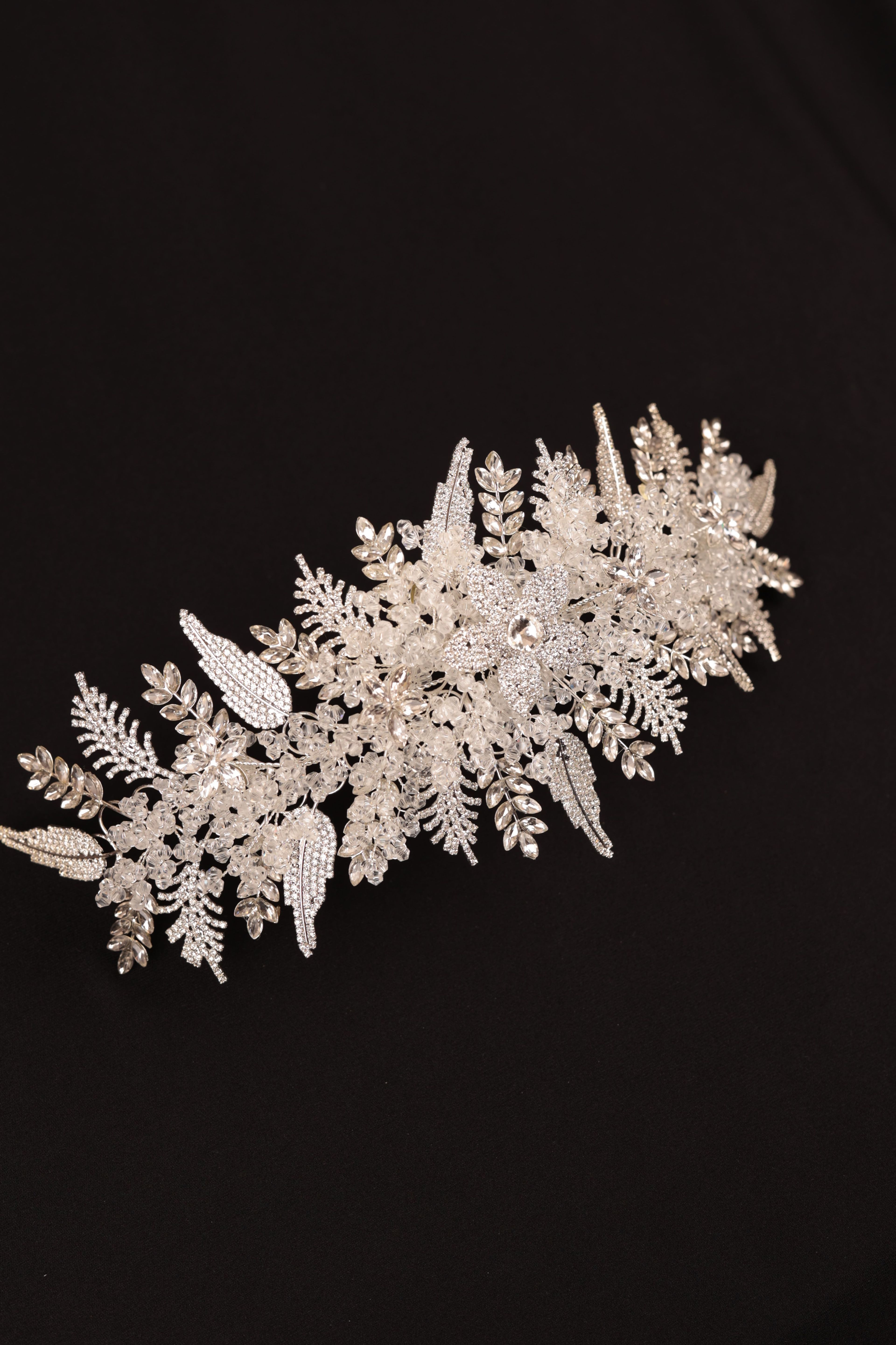 3 D Leaf Pattern Zircon Stone Embroidered Crystal Detailed Bridal Buckle | 1065