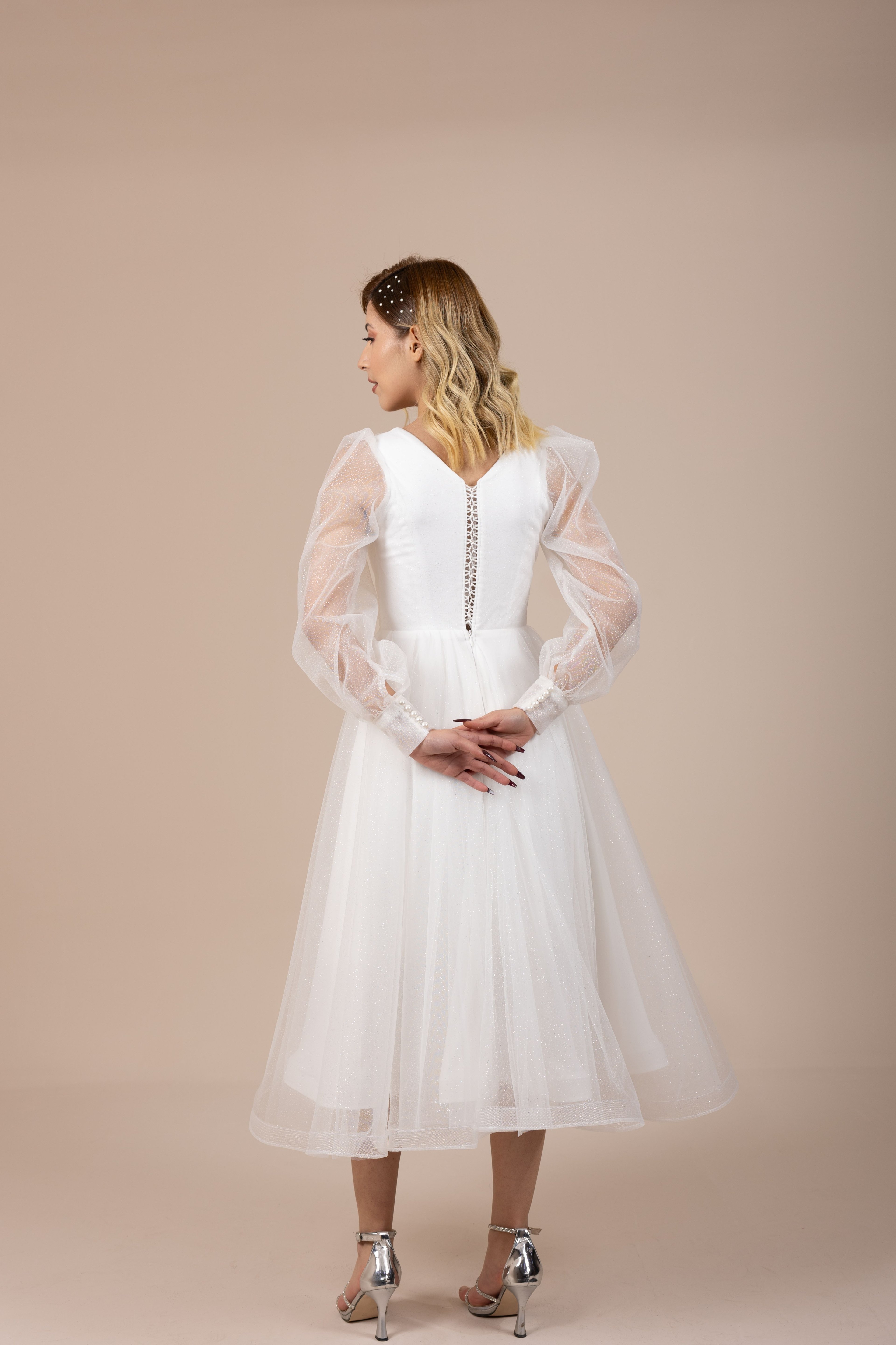 V Yaka Göğüs Drapeli Balon Kol Simli Tül Midi Nikah Elbisesi | Aurora