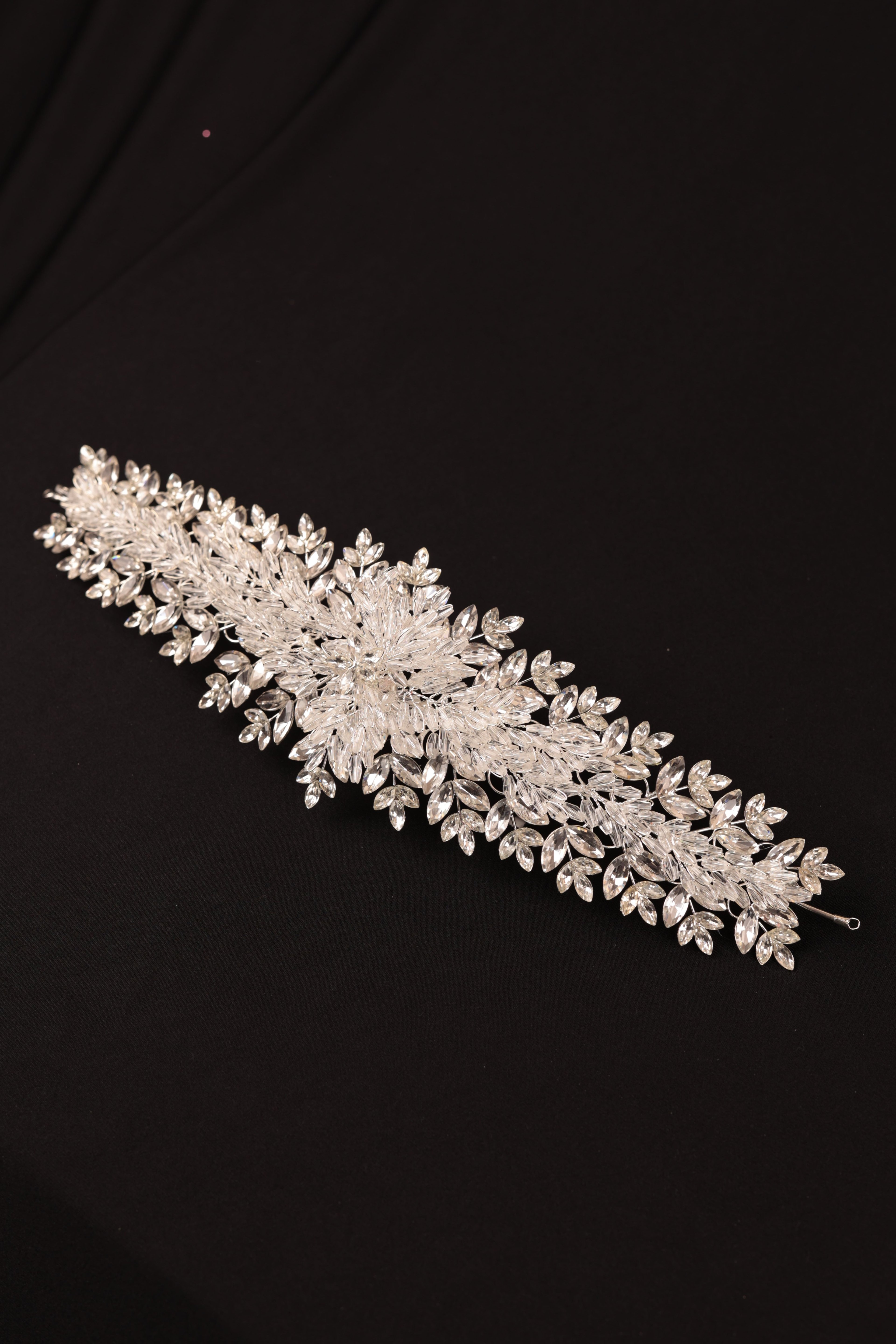 3D Crystal and Pearl Detailed Bridal Hairpin | 1066