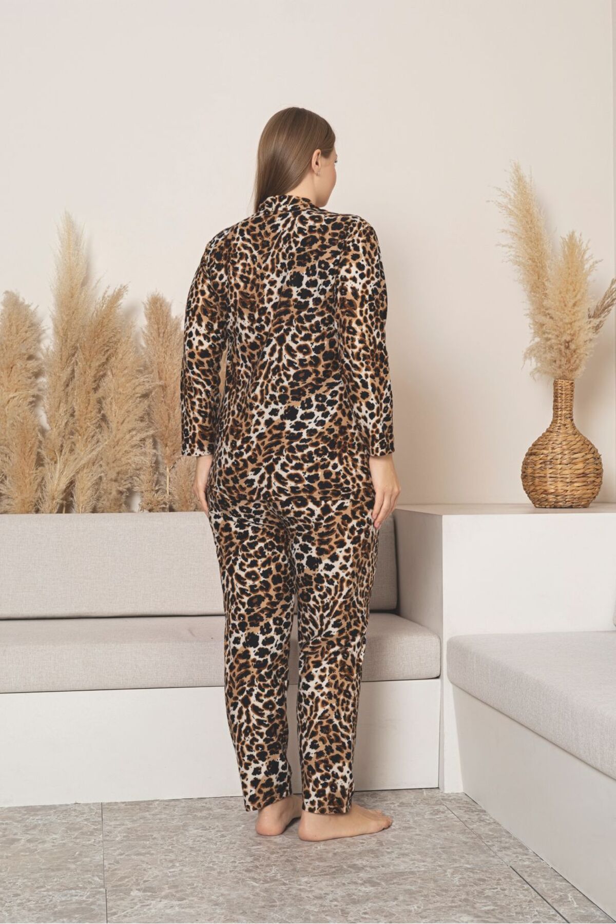 Büyük Beden Boydan Düğmeli Süet Pijama Takımı