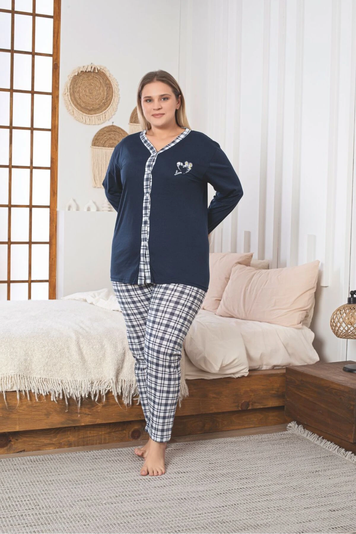 Büyük Beden Uzun Kol Boydan Düğmeli Pamuklu Kumaş Pijama Takım