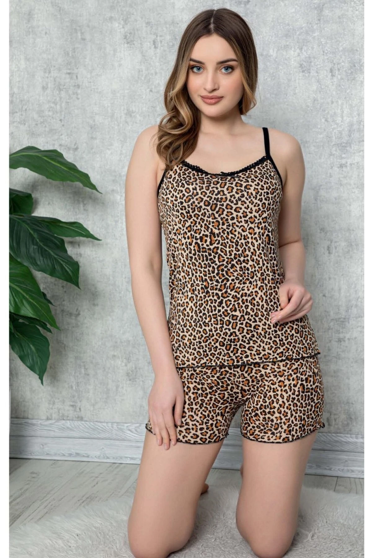 Kadın Kahverengi Şortlu Pijama Takımı