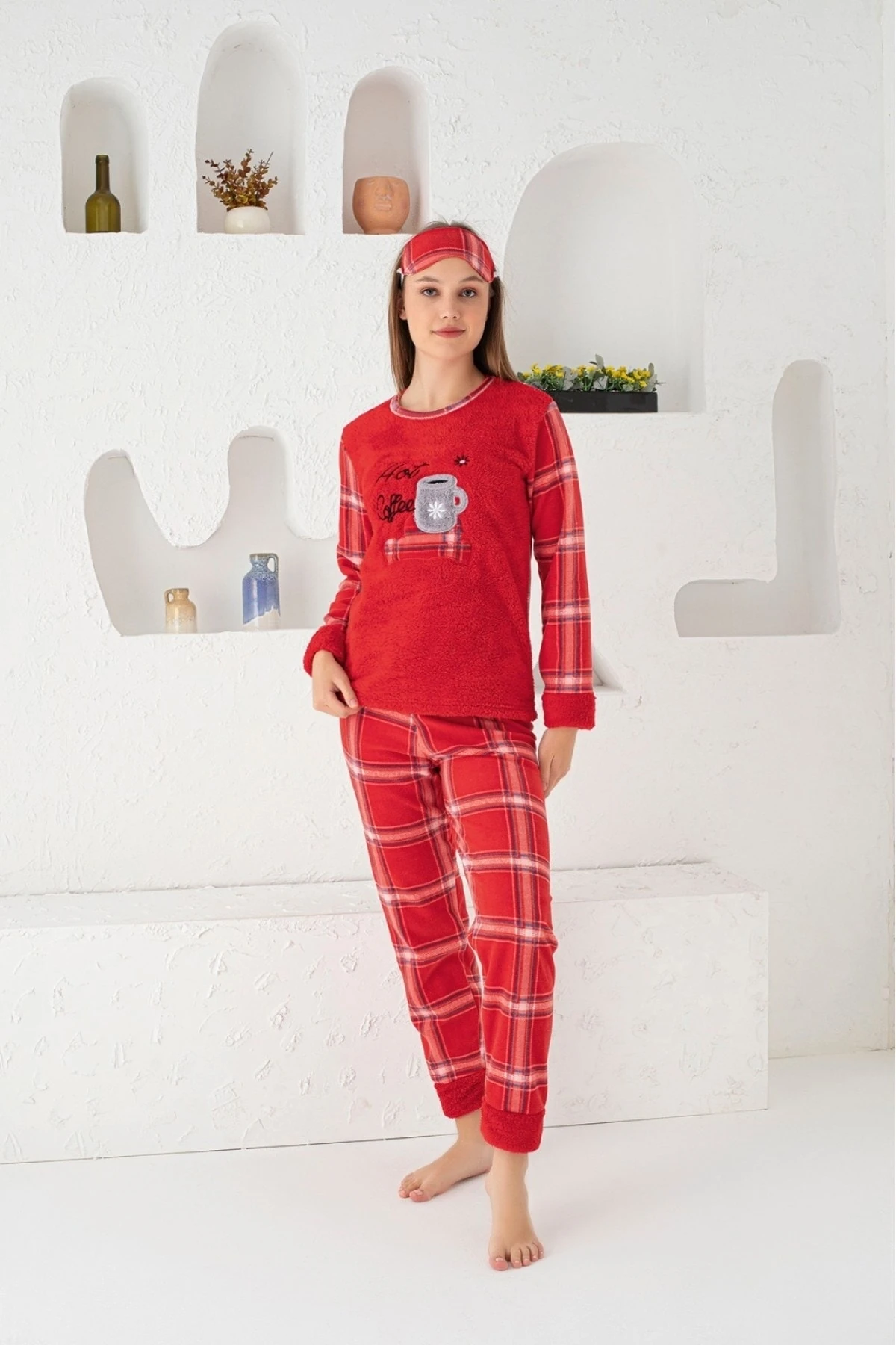 Kadın Peluş Pijama Takımı