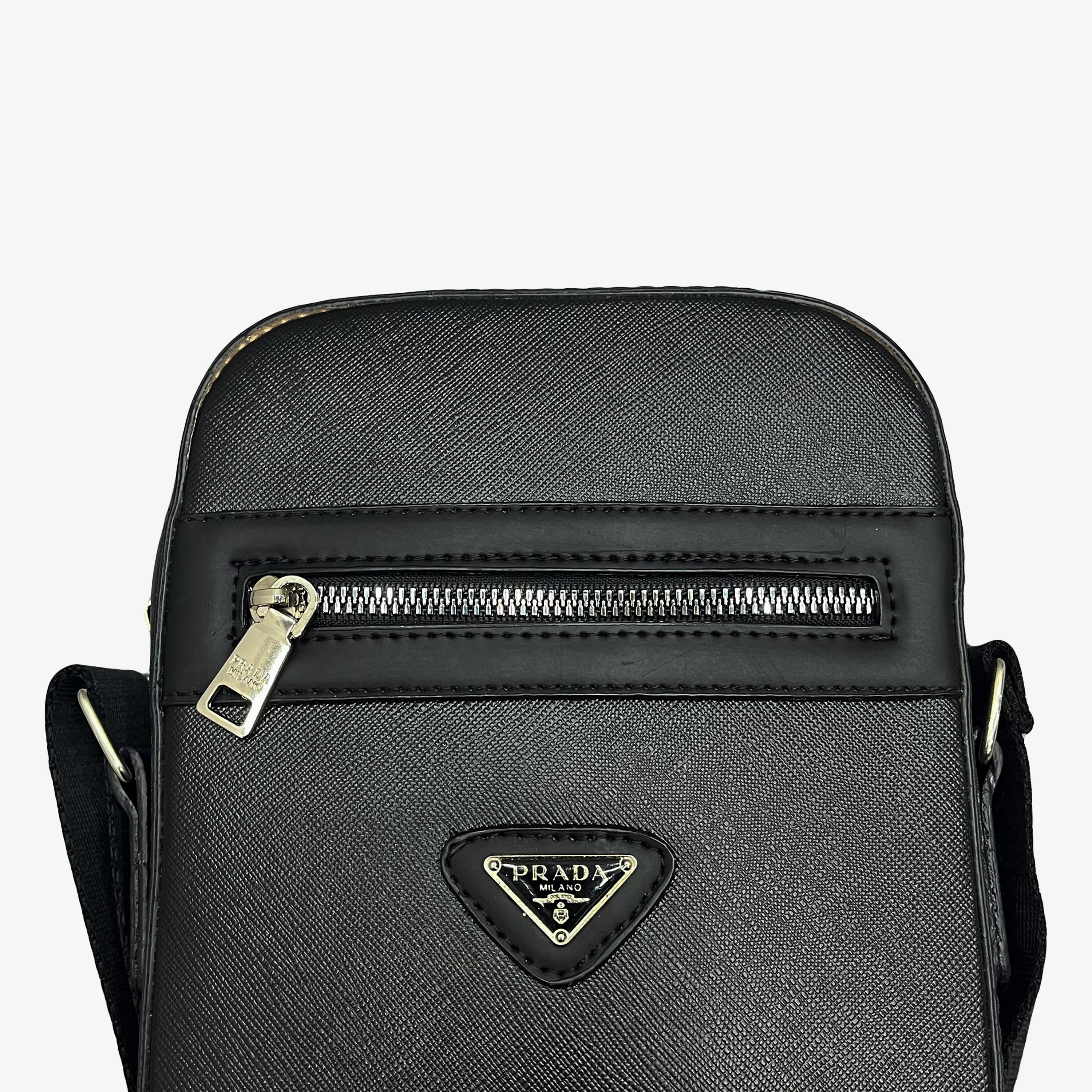 Prada Messenger Çanta (Metal Logo)