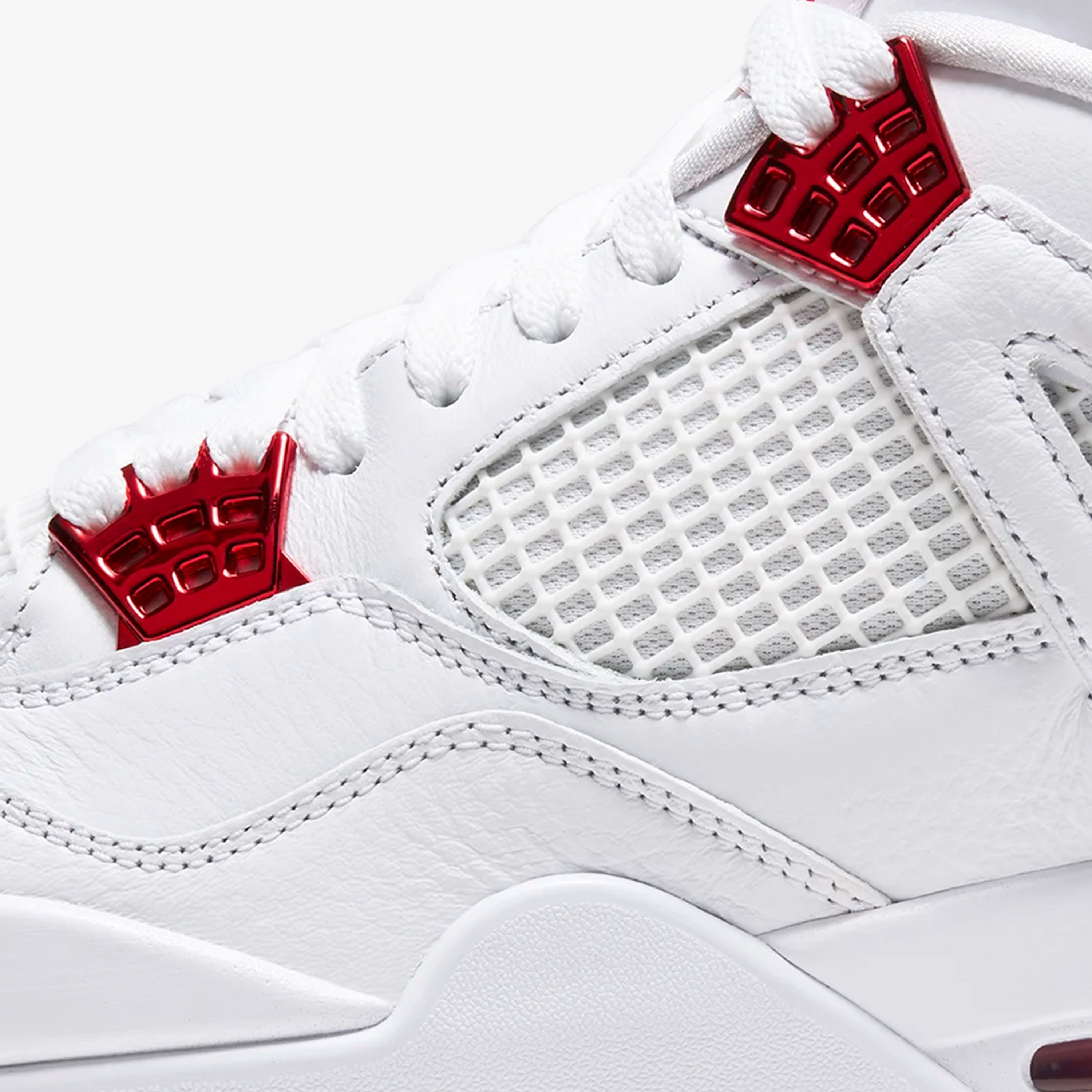 Air Jordan 4 "Red Metallic"