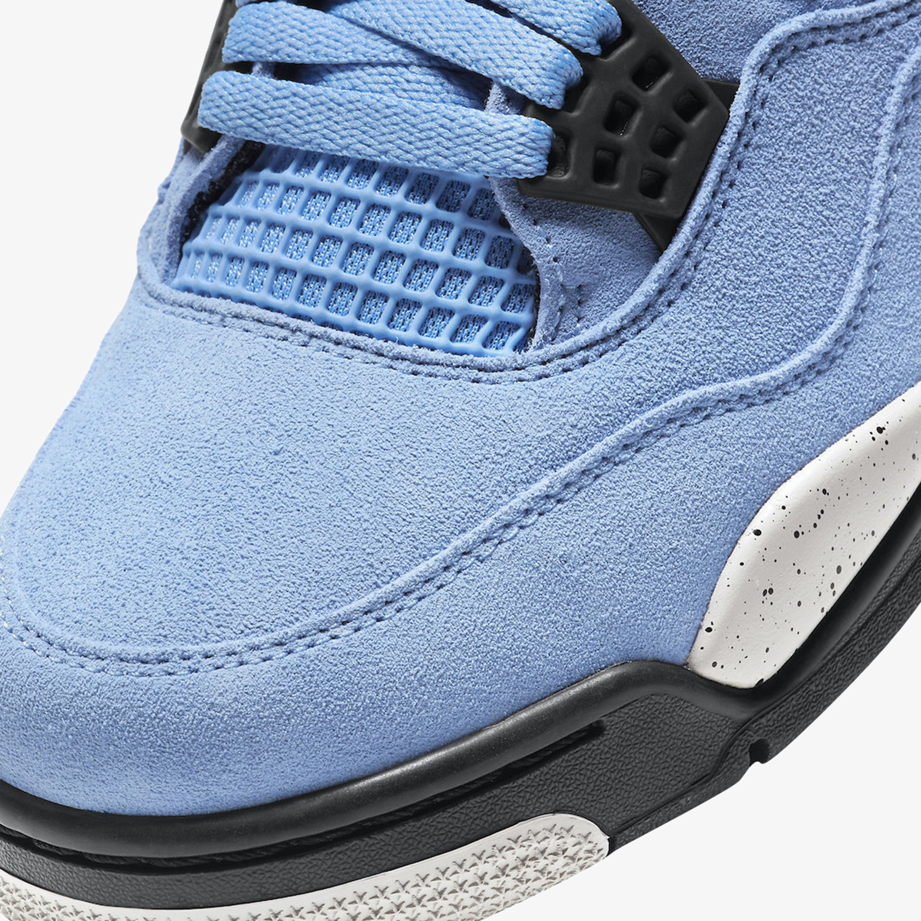 Air Jordan 4 "University Blue"