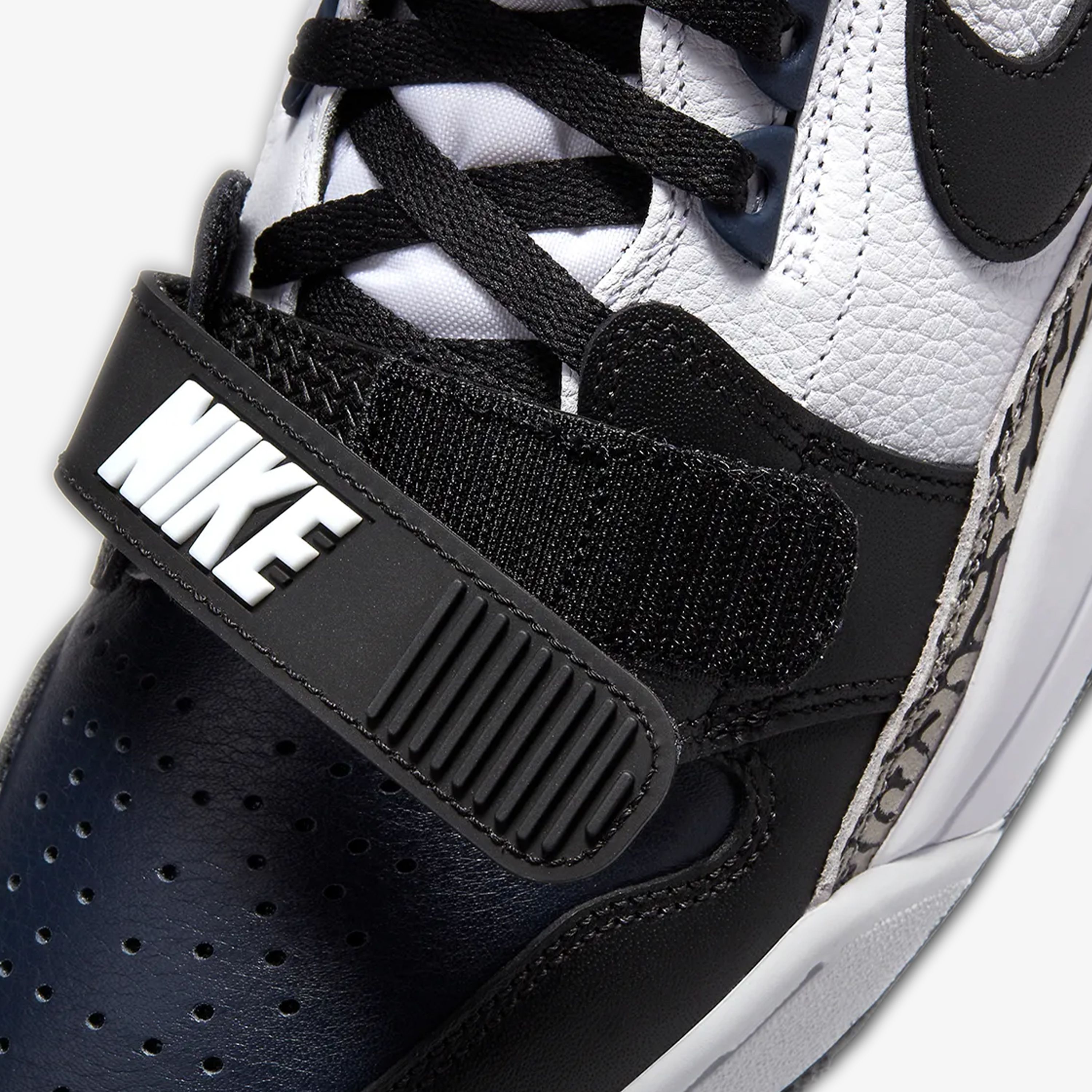 Air Jordan Legacy 312 "Midnight Navy"