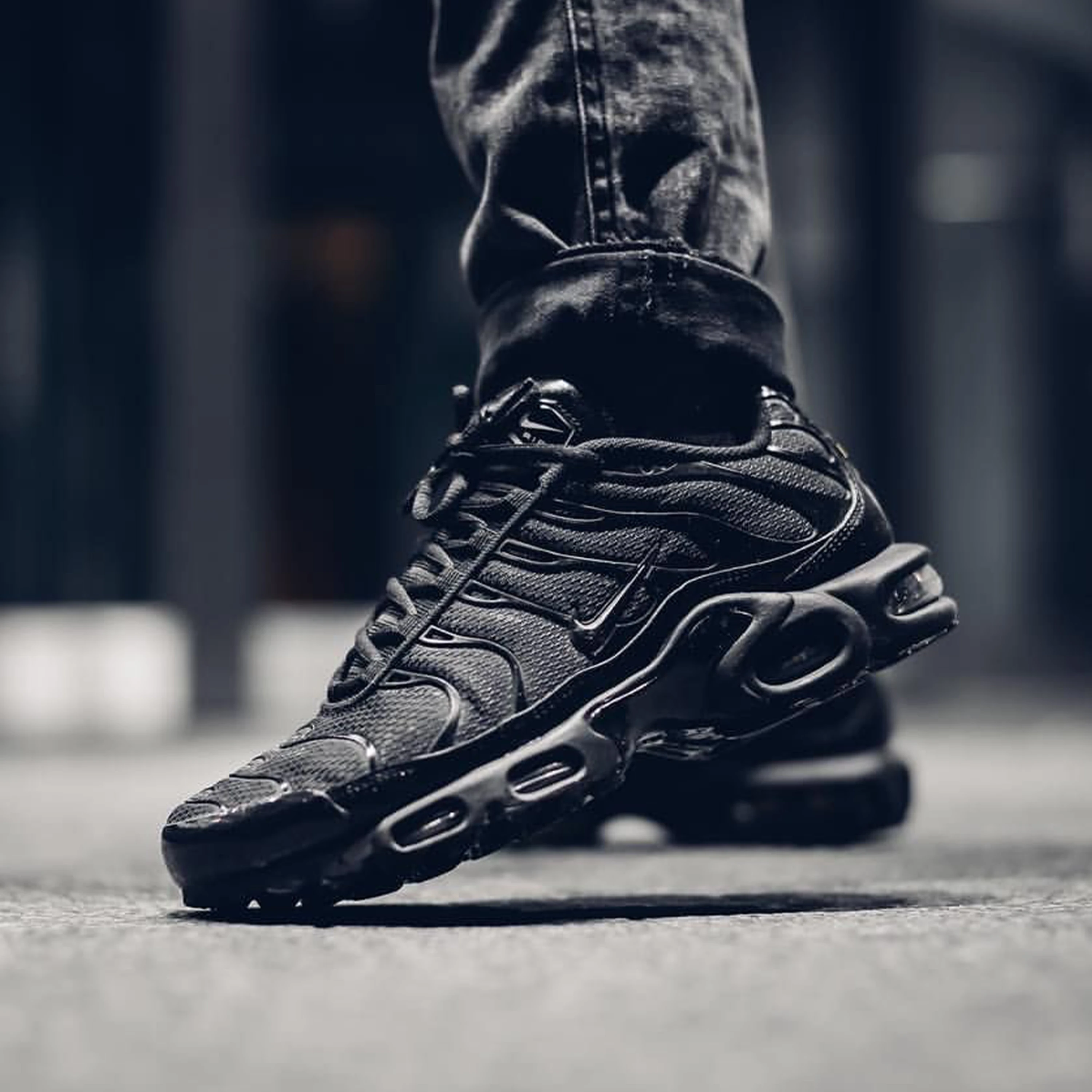 Air Max Plus TN Triple Black Drip Mamba