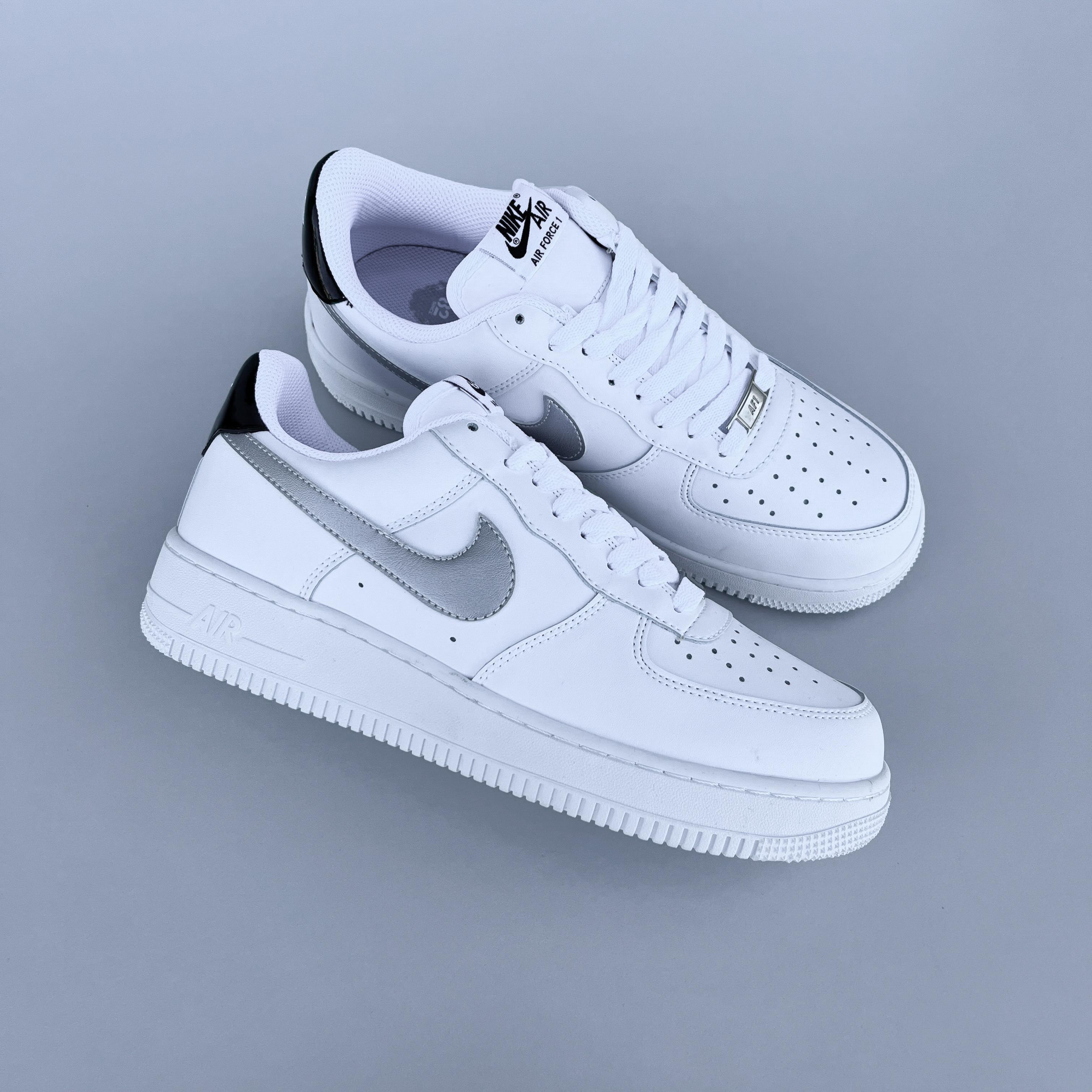 Air Force 1 "Metallic Silver"