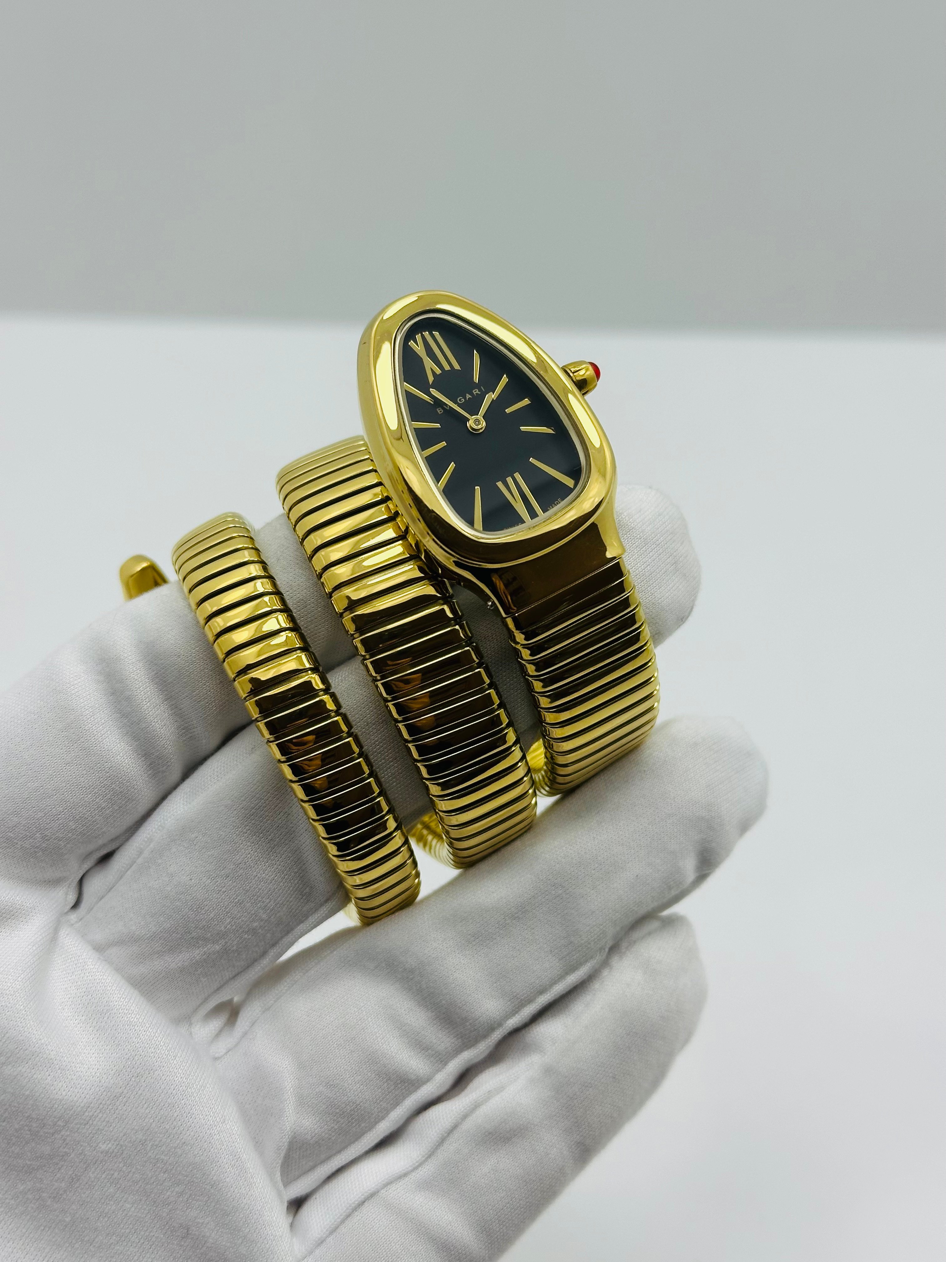 Bulgari Yılan Desenli Saat