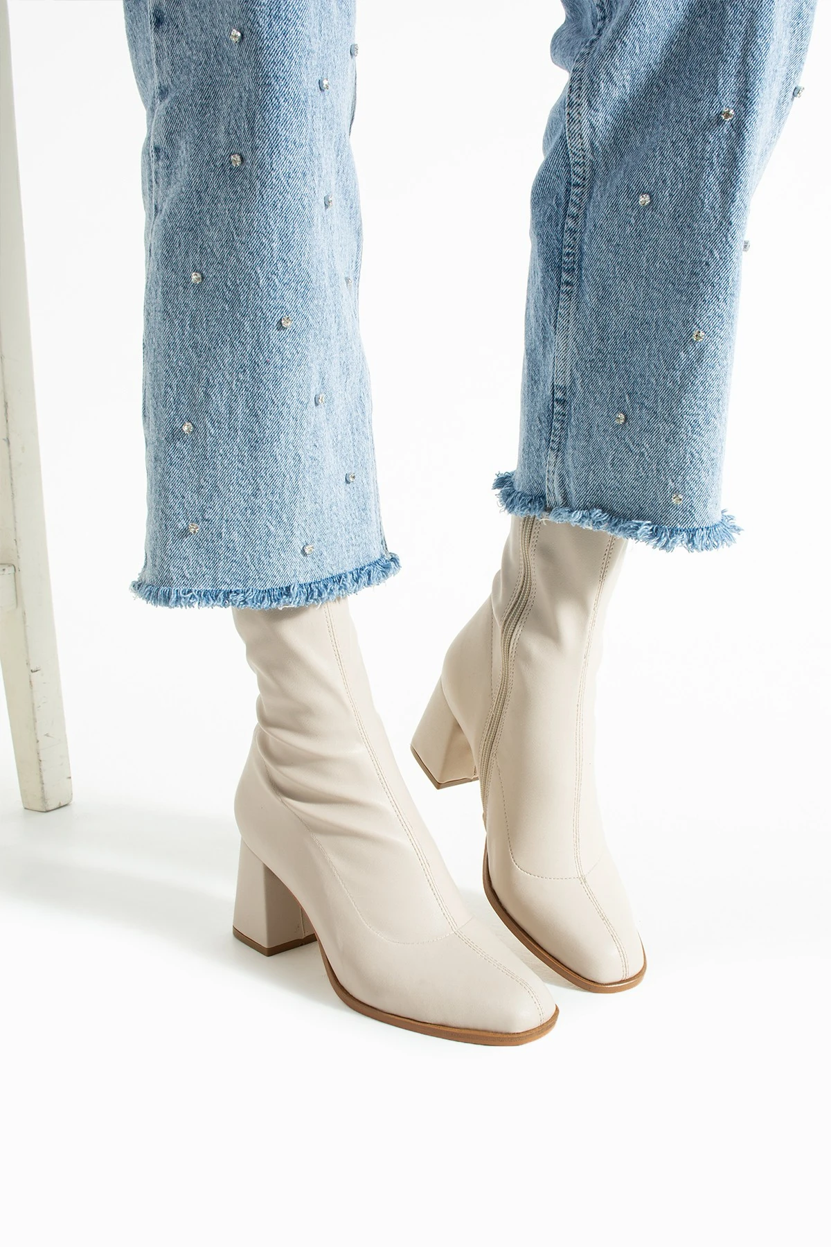 Osaka Kadın 7 Cm Blok Topuk Bilek Boy Streç Bot - Cilt Bej