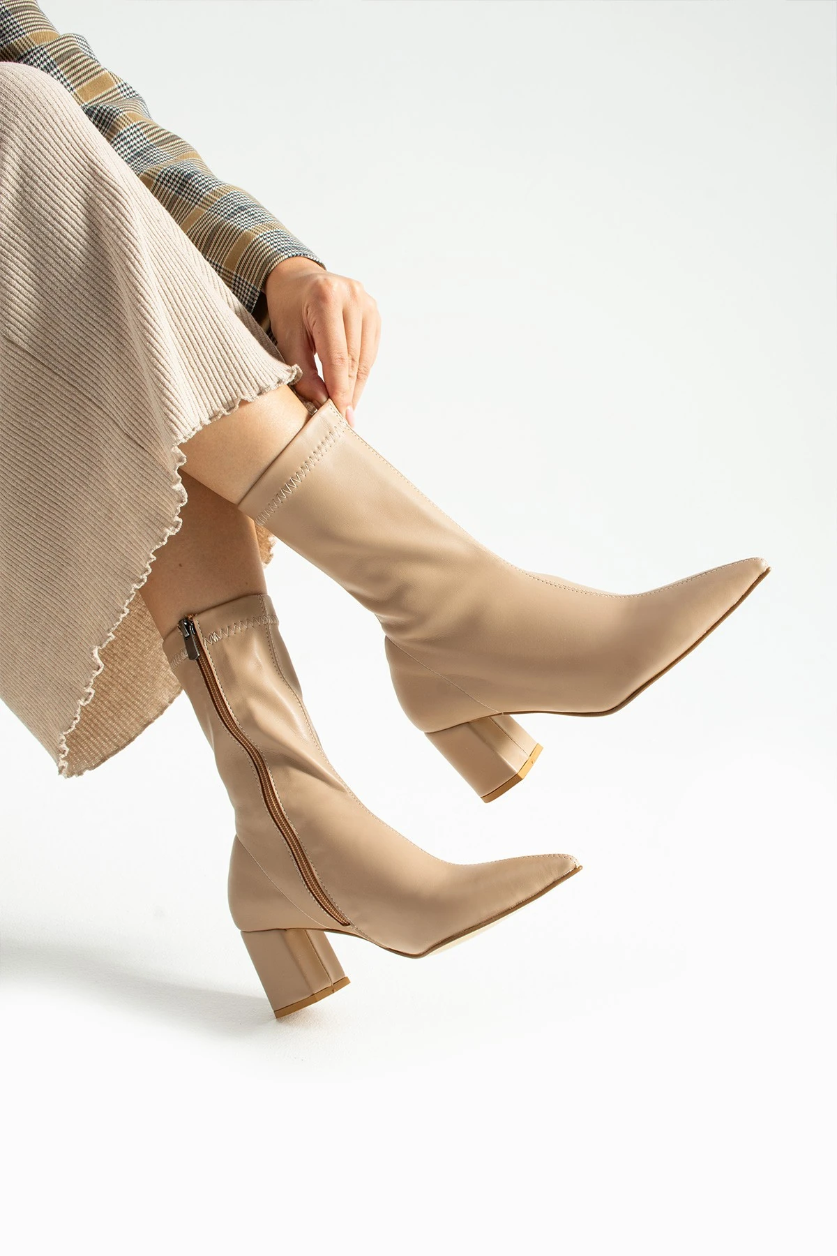 Silvia Kadın Streç Sivri Burun Topuklu Bot