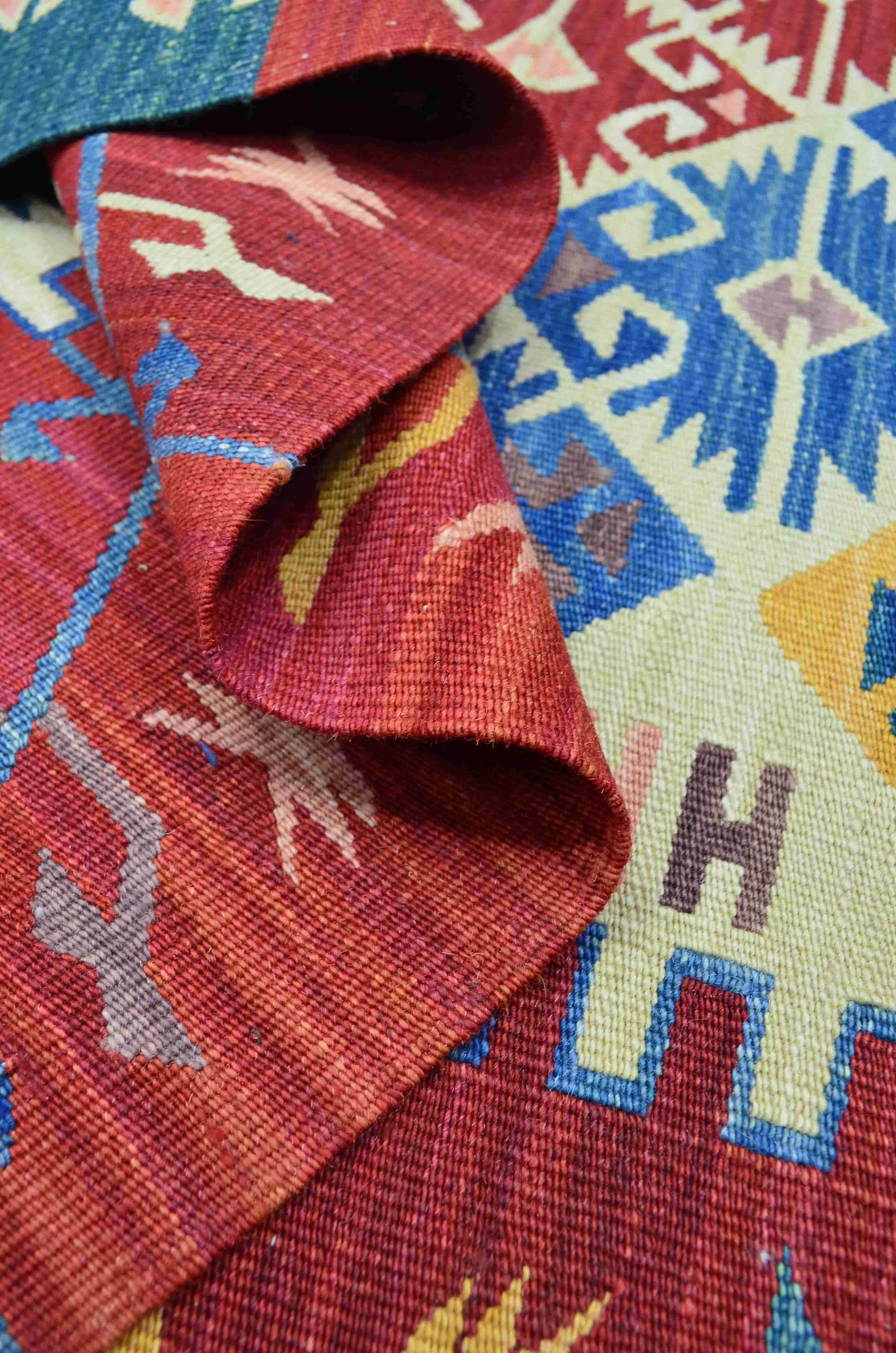 El Dokuma Renkli Kirmen Yünü ve Doğal Kök Boya Kilim 120x180 cm (2.16 m²)