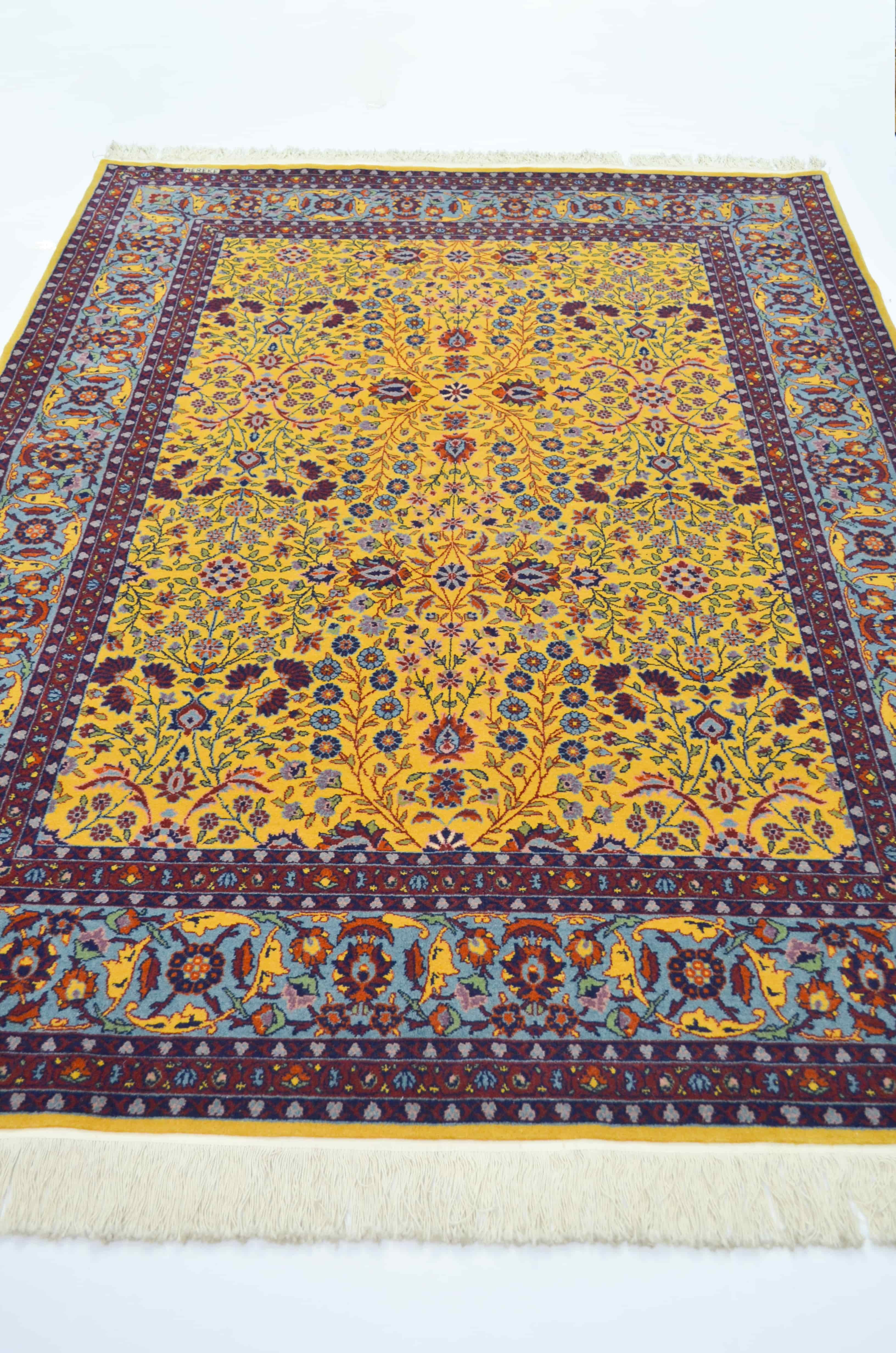 Yedi Dağın Çiçeği Desenli Sarı Renk Geleneksel El Dokuma Hereke Halısı 151x202 cm (3.05 m²)