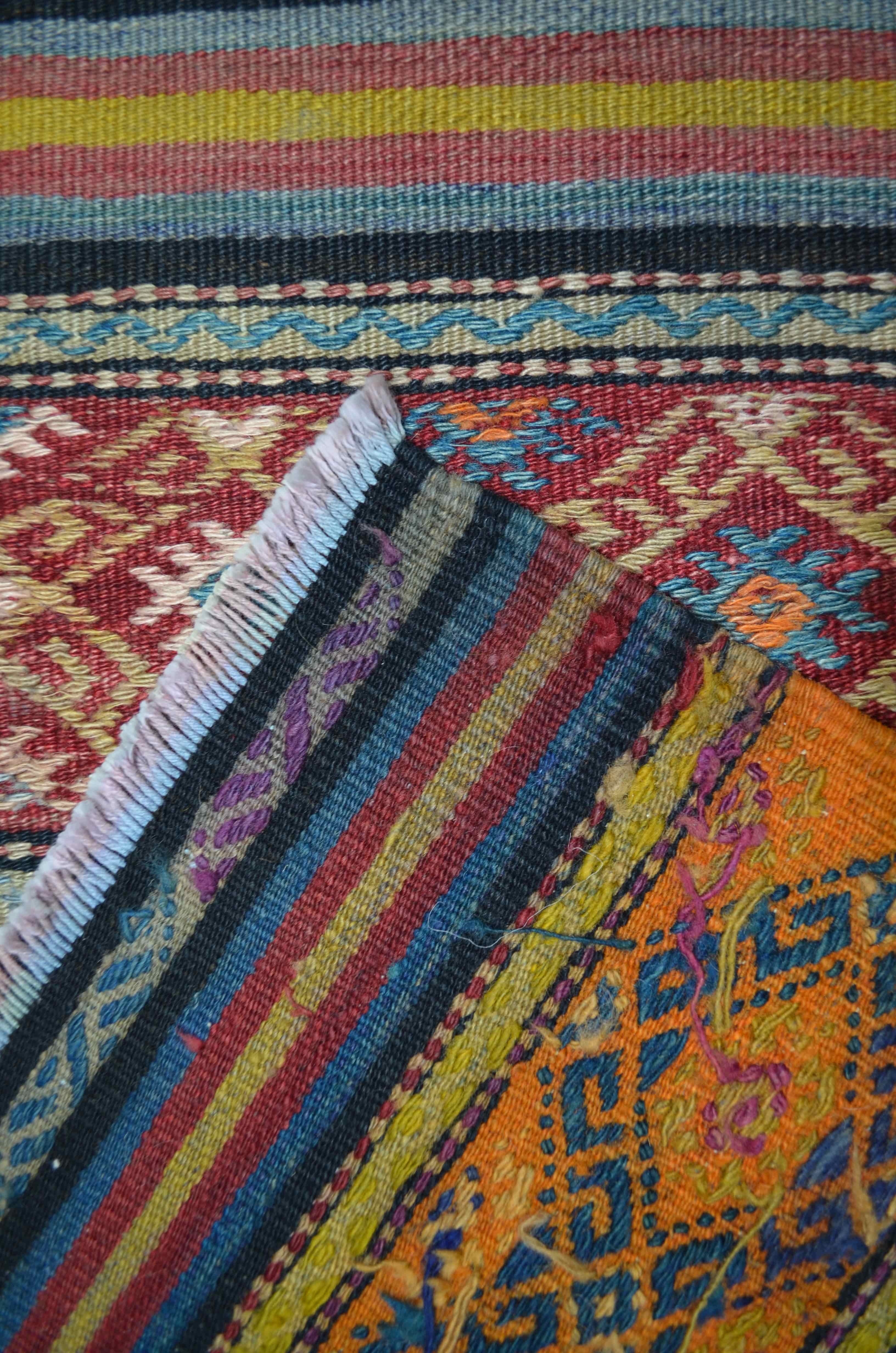 Uşak Cicim Kilim Yünden El Dokuma Turuncu, Kırmızı ve Mavi Renk 105x155 cm (1,63 m²)