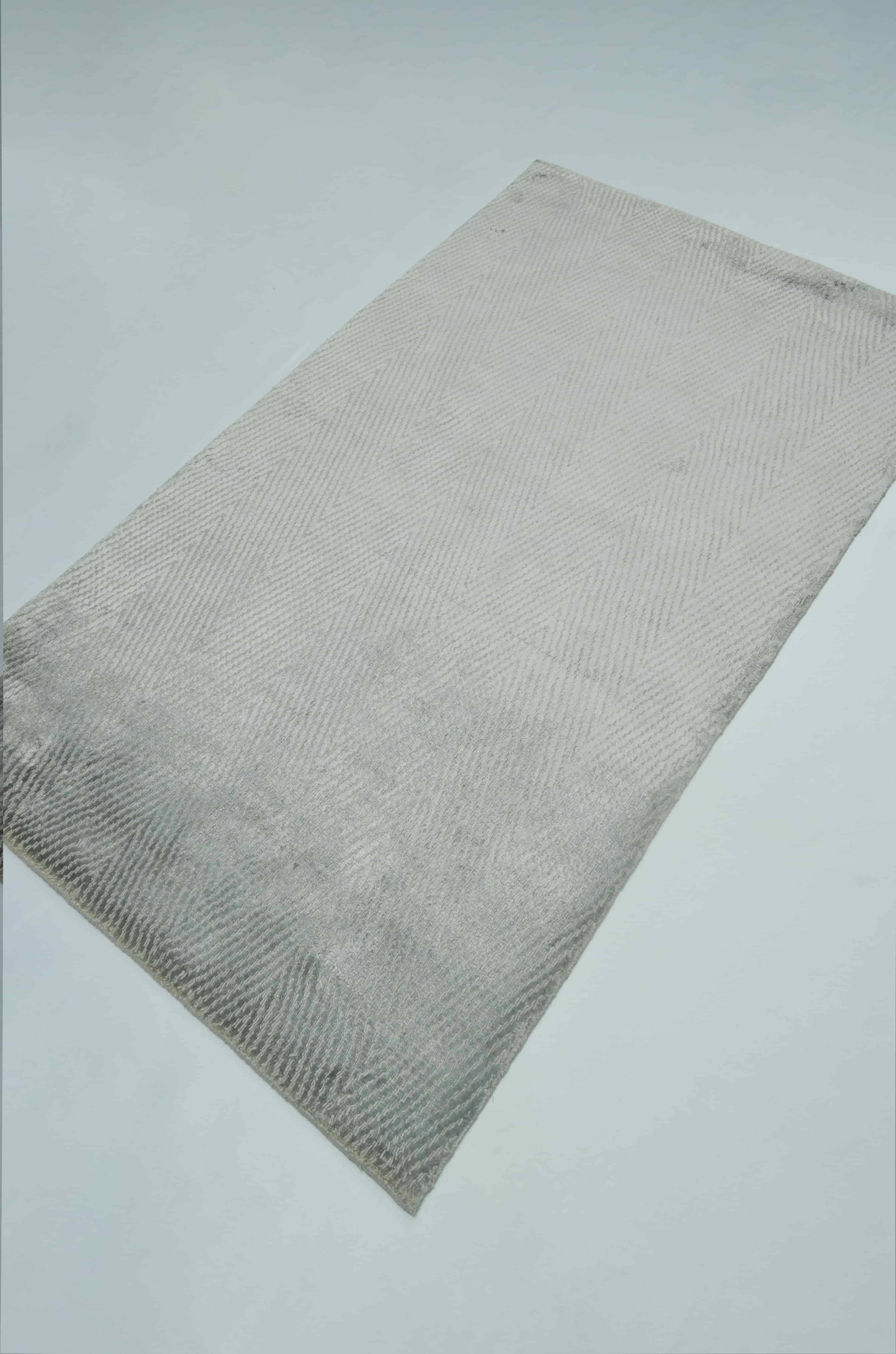 Nüans Gri Renk İpek Görünümlü Viskoz Modern El Dokuma Halı 80x150 cm (1.2 m²)