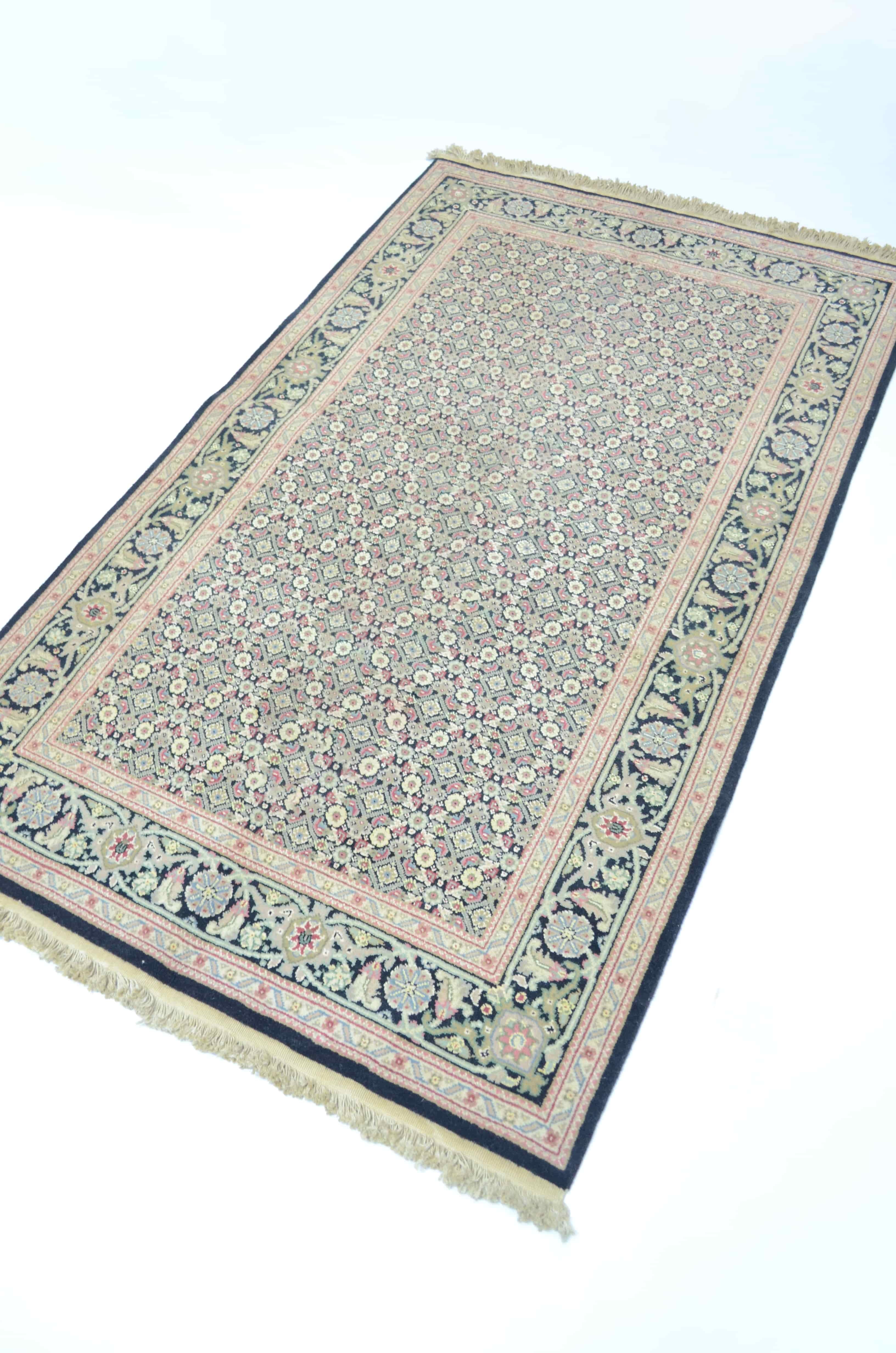  Yünden El Dokuma Siyah Renk İran İsfahan Halısı 94x156 cm (1.46 m²)
