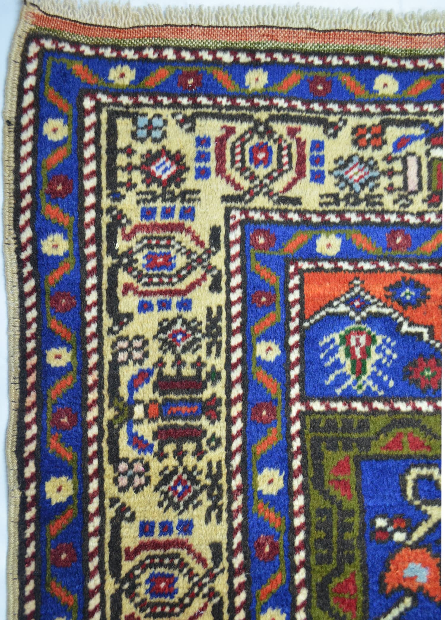 Taşpınar El Dokuma Madalyonlu Halı 126x201 cm (2.53 m²)