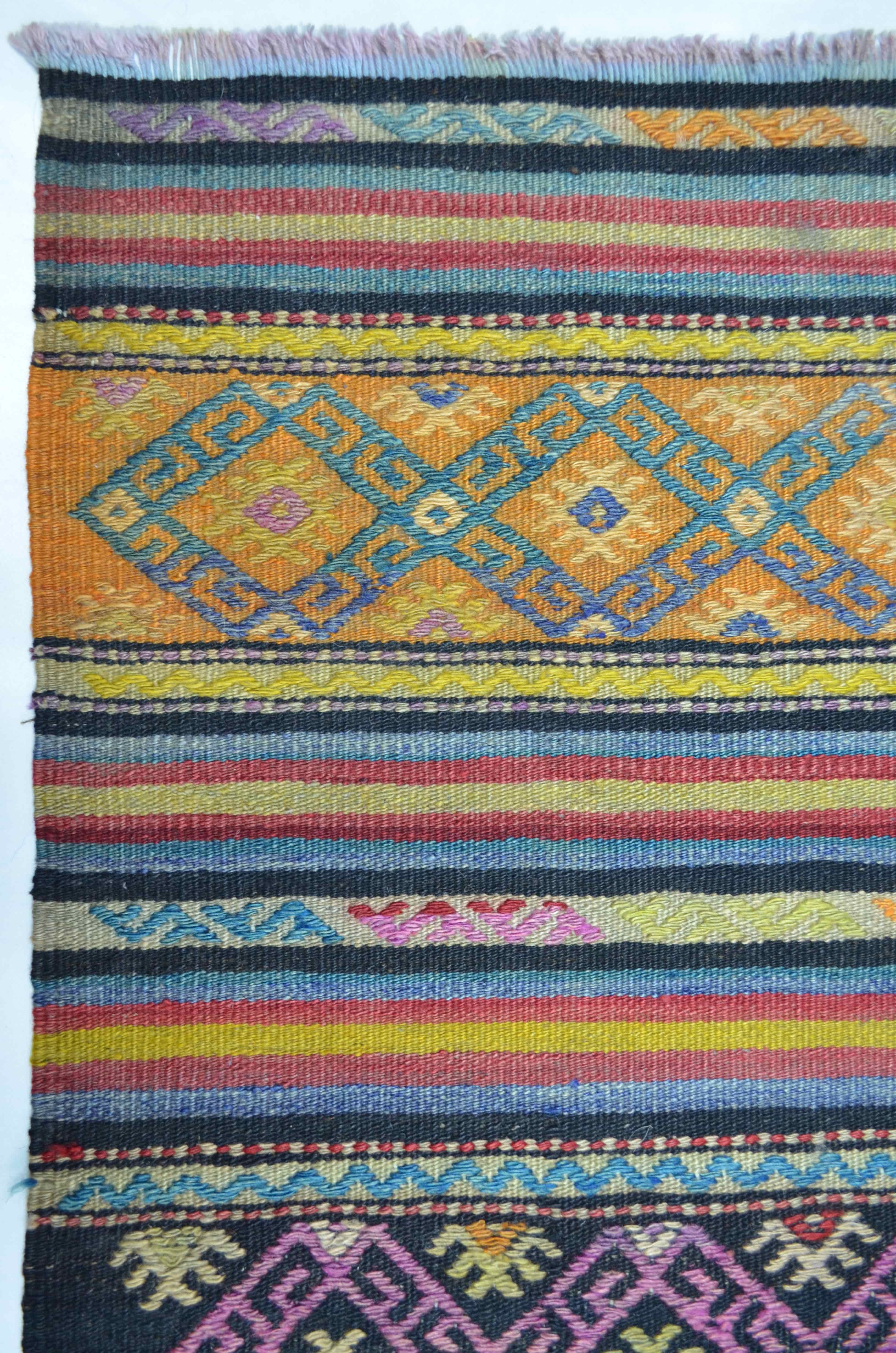 Uşak Cicim Kilim Yünden El Dokuma Turuncu, Kırmızı ve Mavi Renk 105x155 cm (1,63 m²)