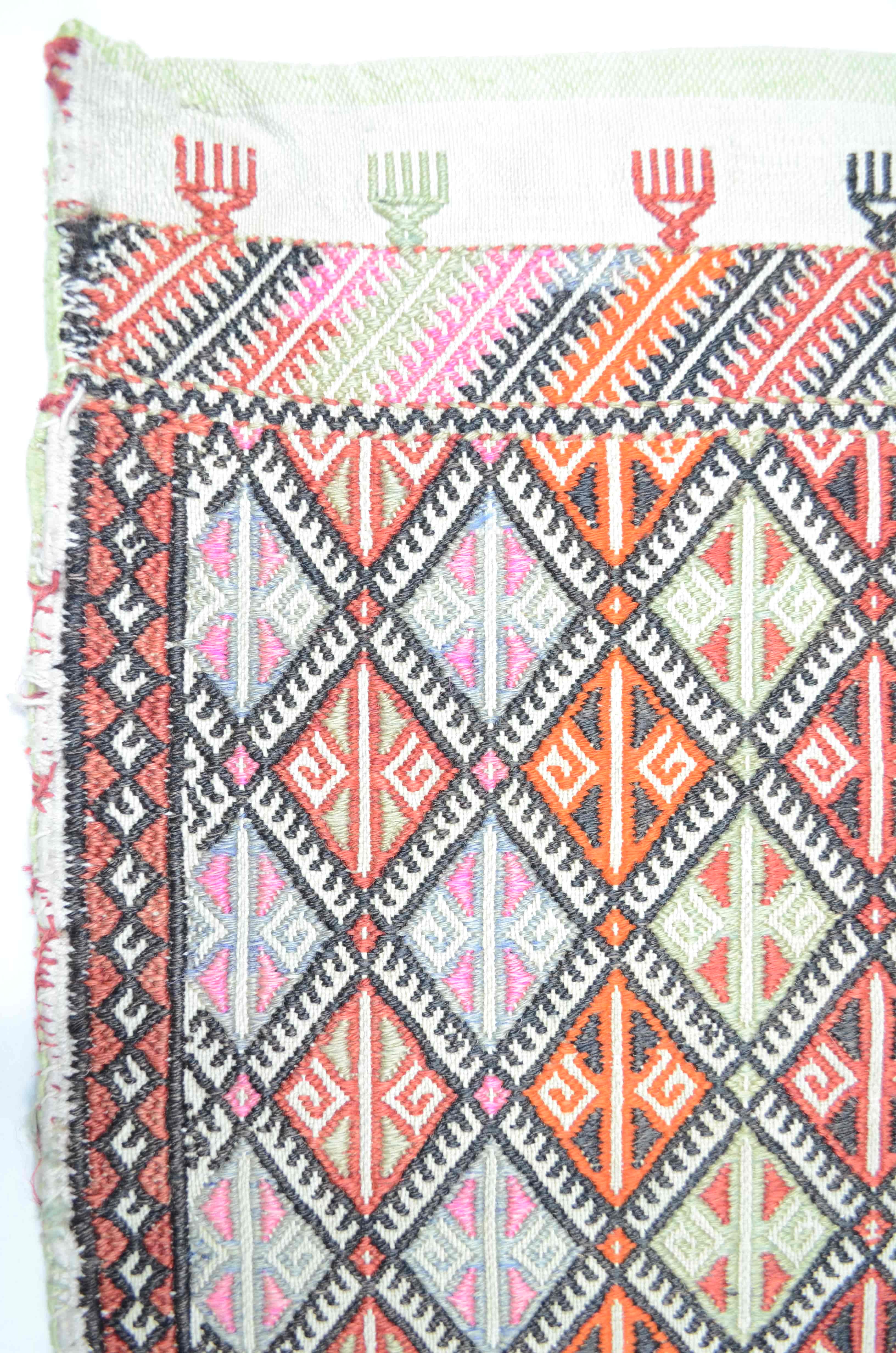 Vintage Konya Cicim El Dokuma Krem Zeminli Çok Renkli Yün Yastık 60x100 cm (0,60 m²)
