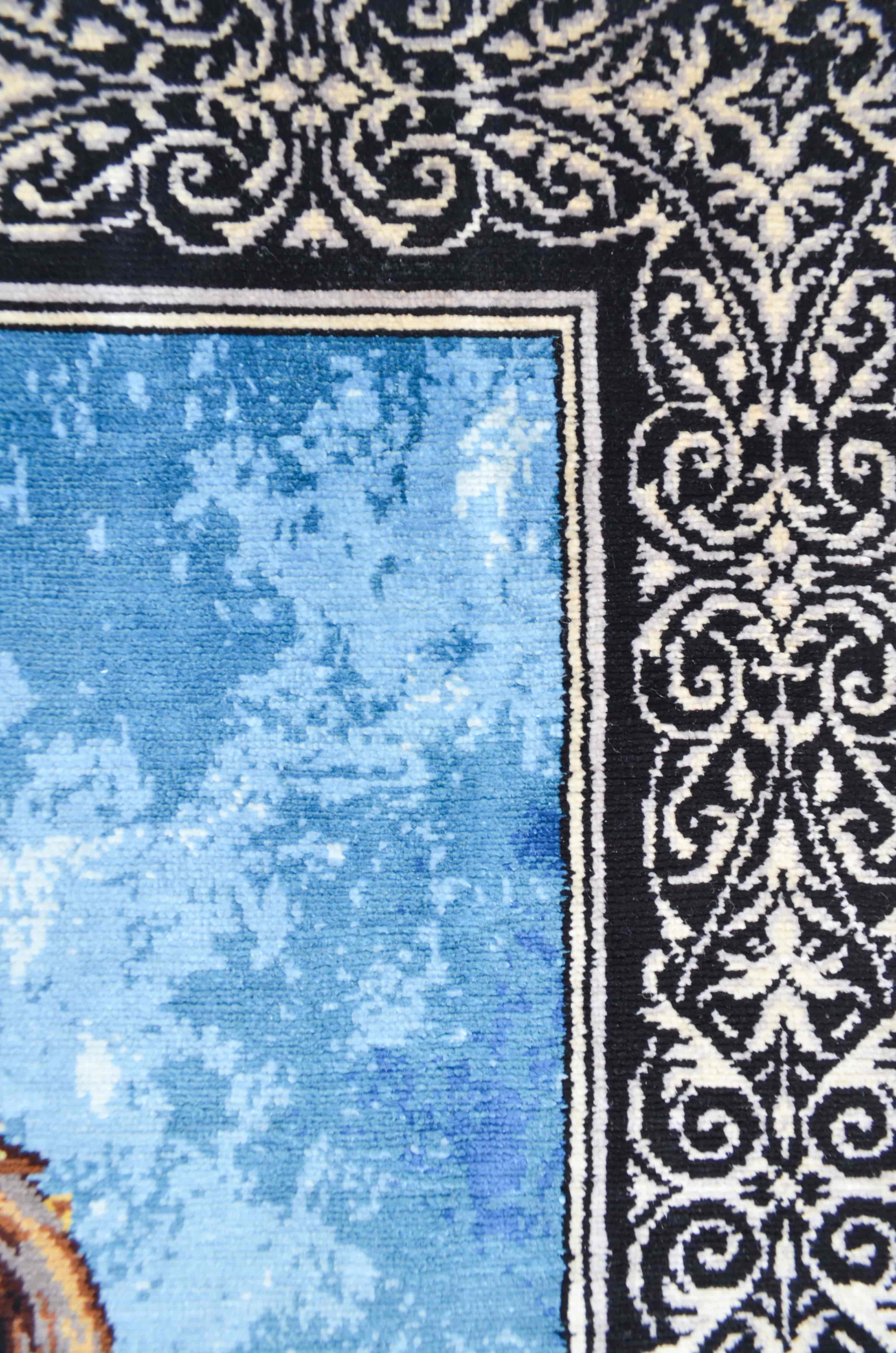 Kedi ve Köpek Motifli Saf İpek El Dokuma Duvar Halısı (60x60 cm)