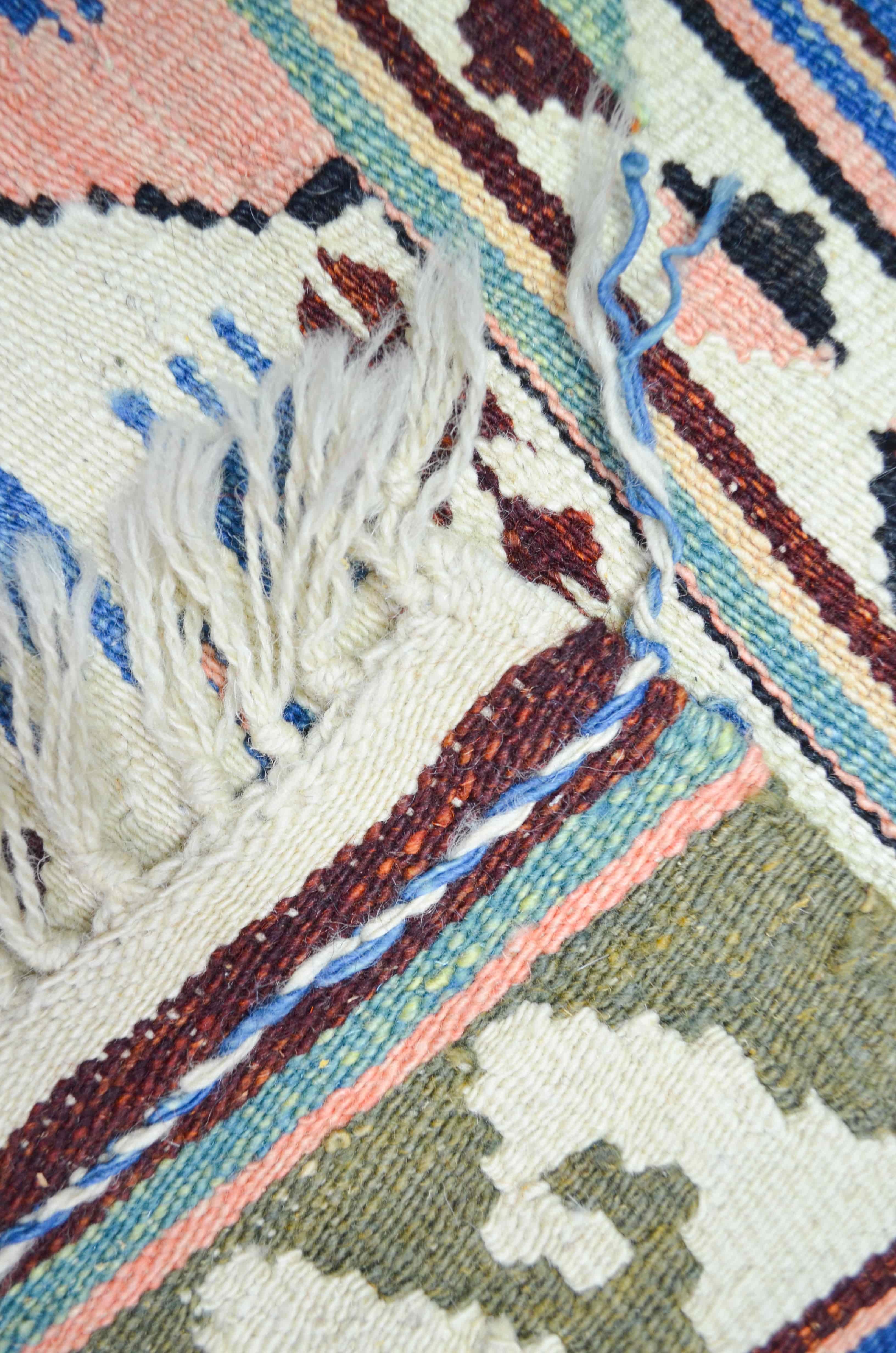Konya Karapınar El Dokuma Pembe ve Krem Kirmen Yün Kilim 76x121 cm (0.92 m²)