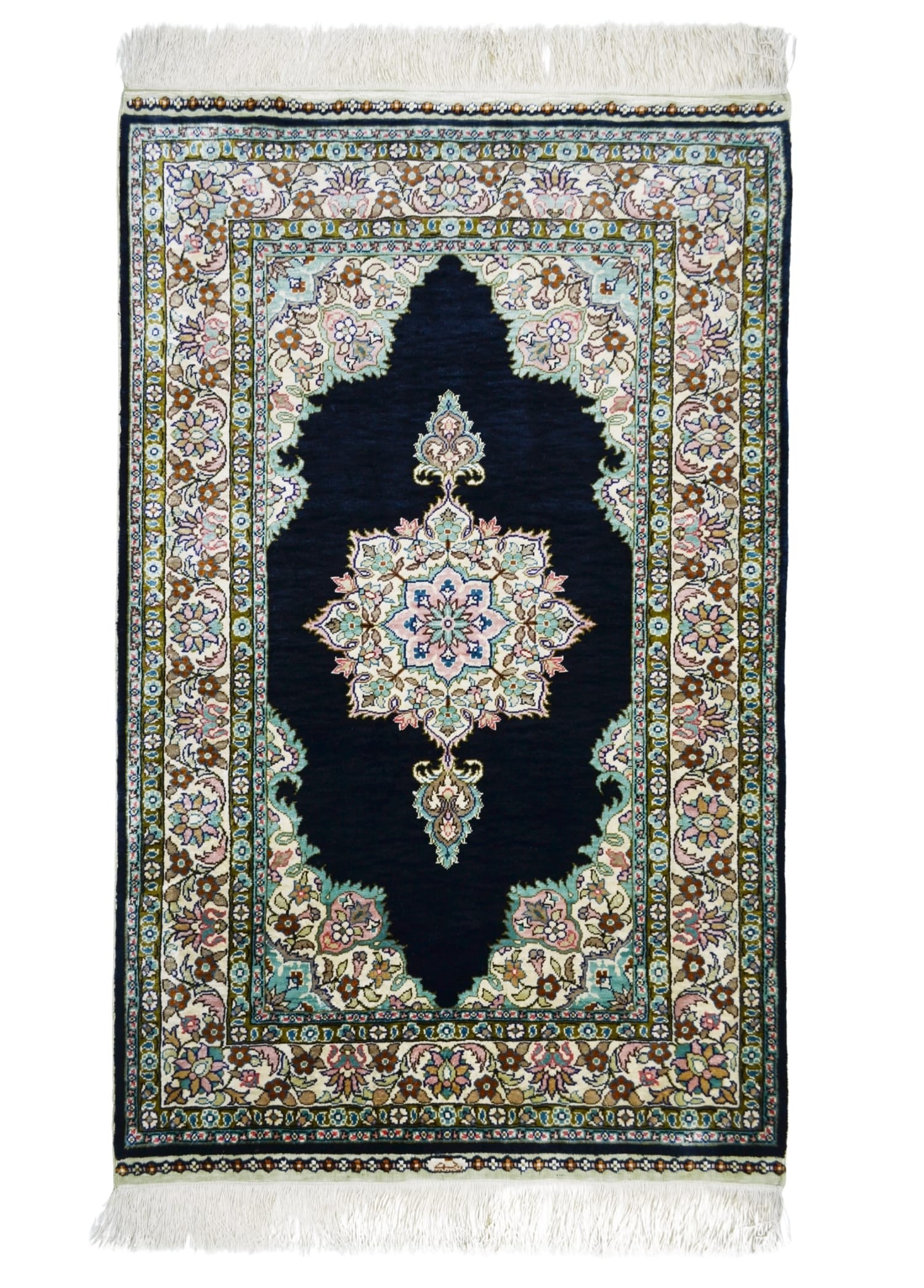 Saf İpekten El Dokuma Siyah Renk Madalyonlu Model Kayseri Halısı 68x104 cm (0.71 m²)