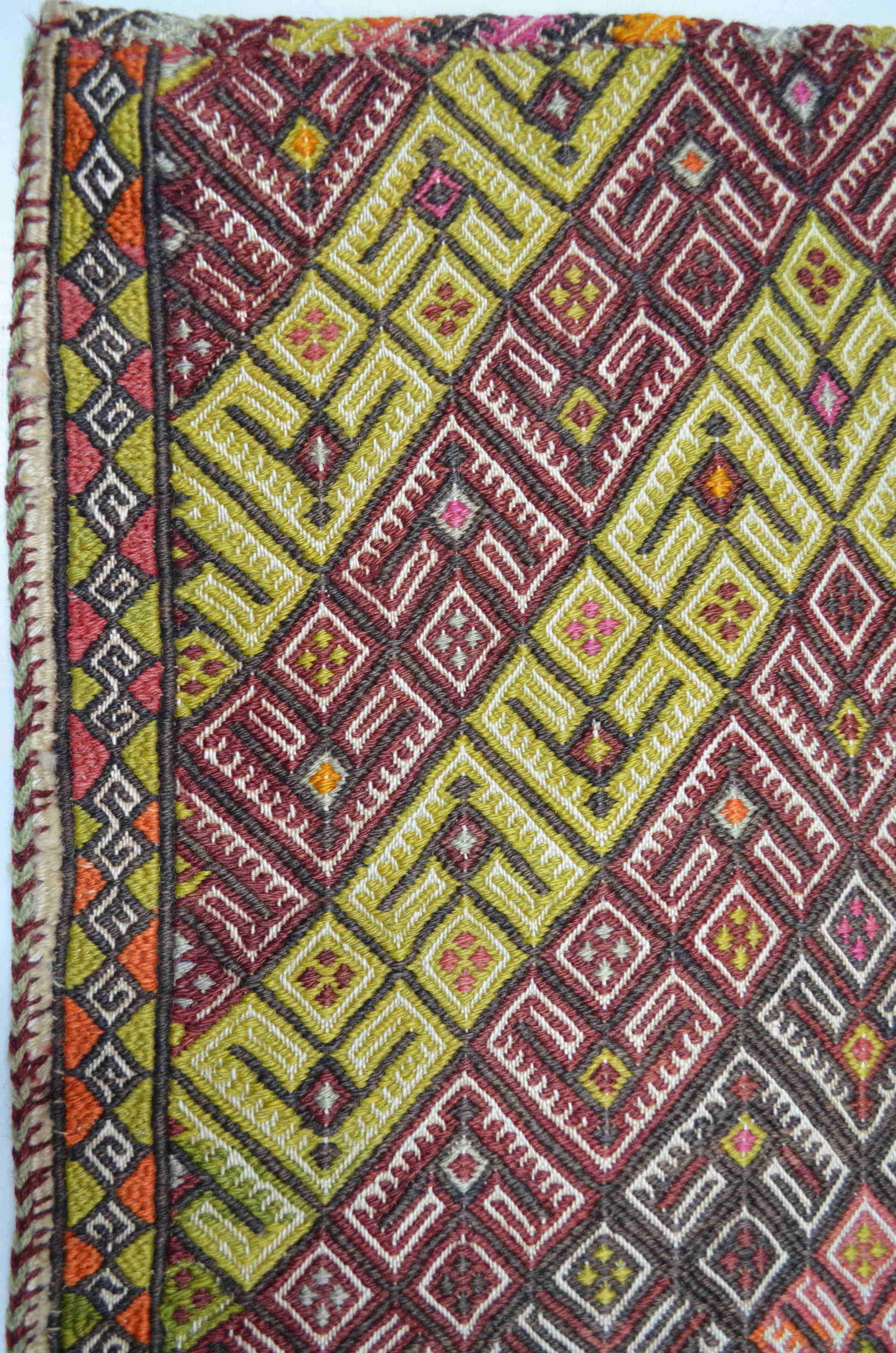 Vintage Konya Cicim El Dokuma Krem Zeminli Çok Renkli Yün Yastık 55x98 cm (0,53 m²)