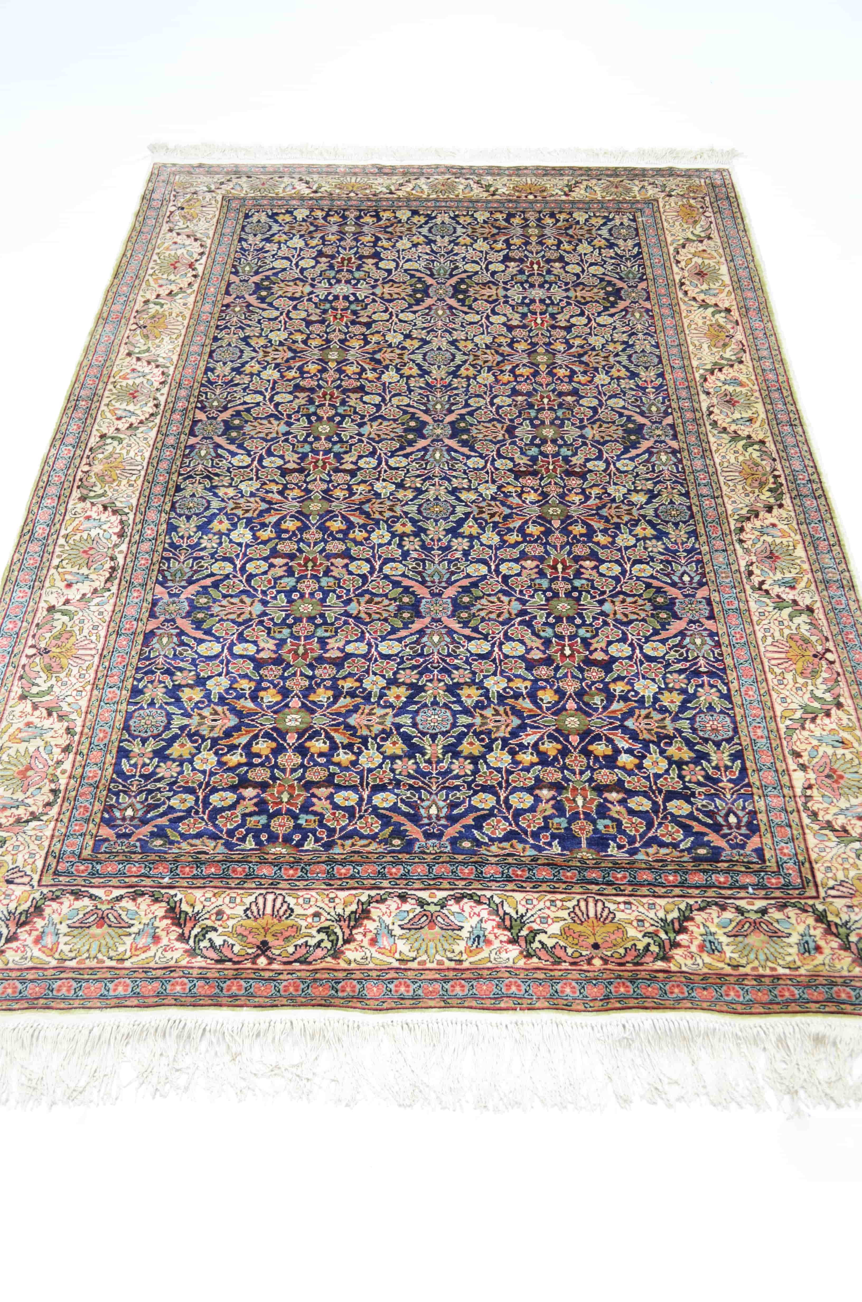 Saf İpekten El Dokuma Yedi Dağın Çiçeği Desenli Kayseri Halısı 119x176 cm (2.09 m²)