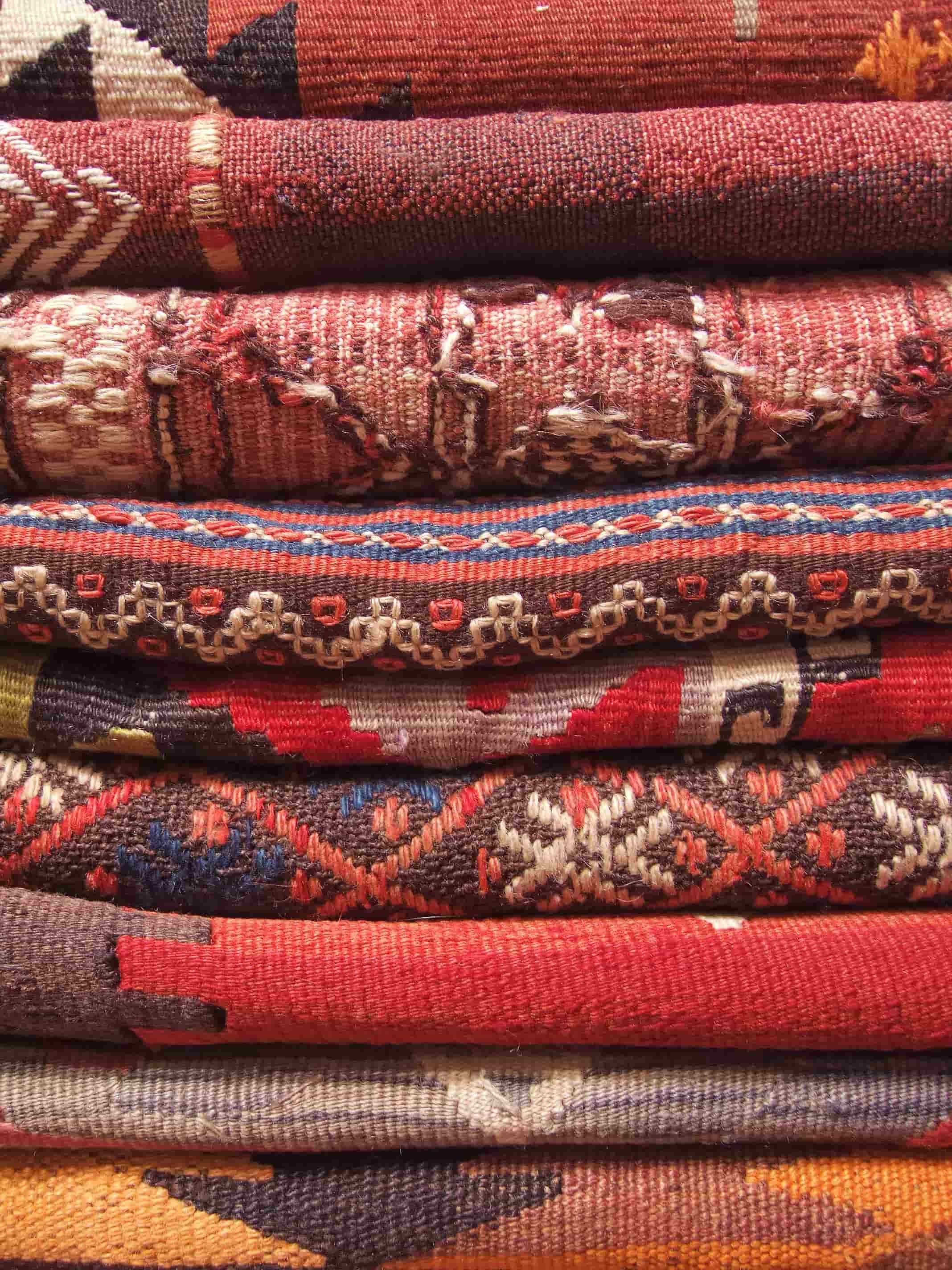 Türk Kilim Motifleri ve Anlamları: Gelenekten Geleceğe