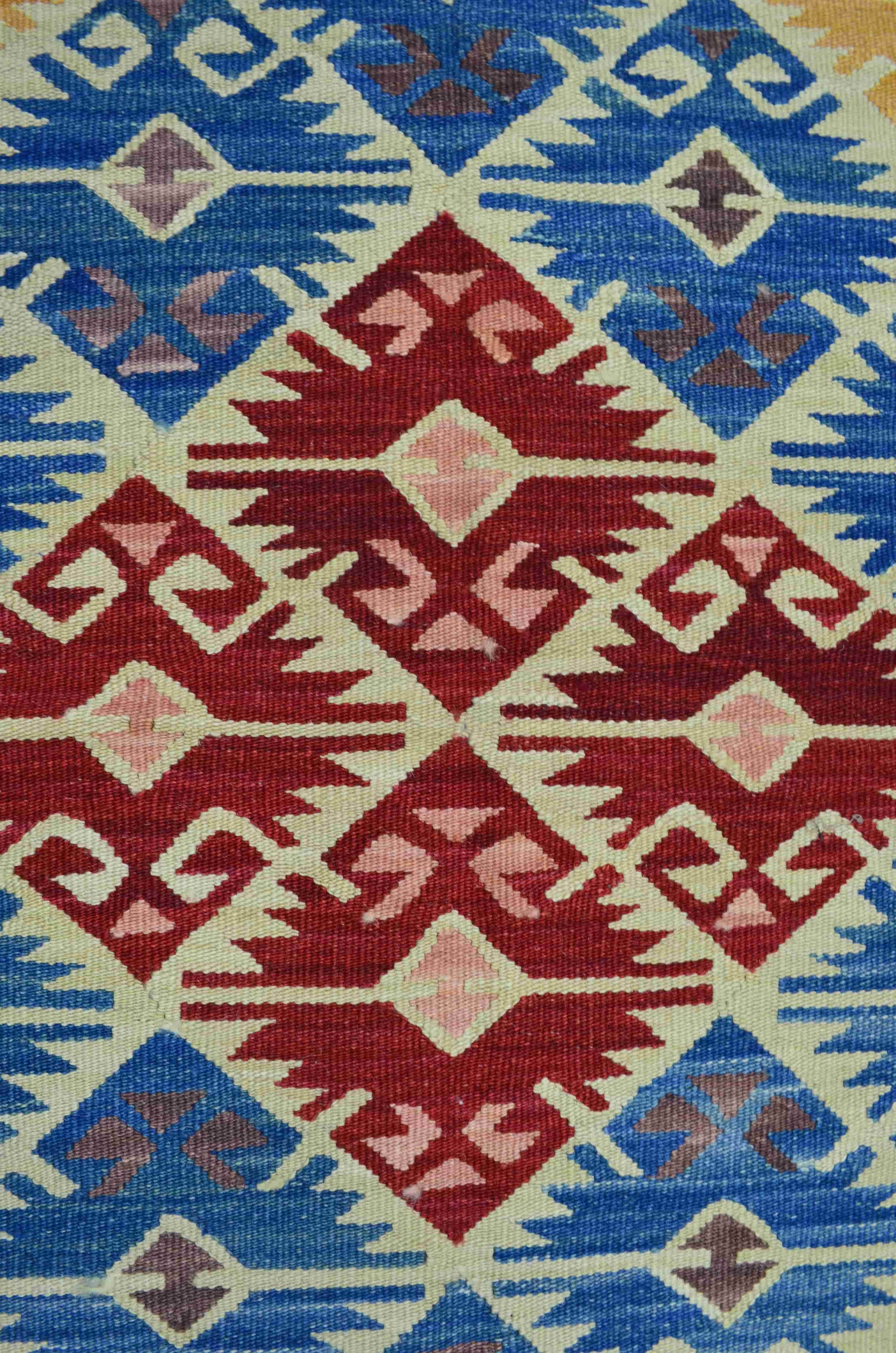 El Dokuma Renkli Kirmen Yünü ve Doğal Kök Boya Kilim 120x180 cm (2.16 m²)