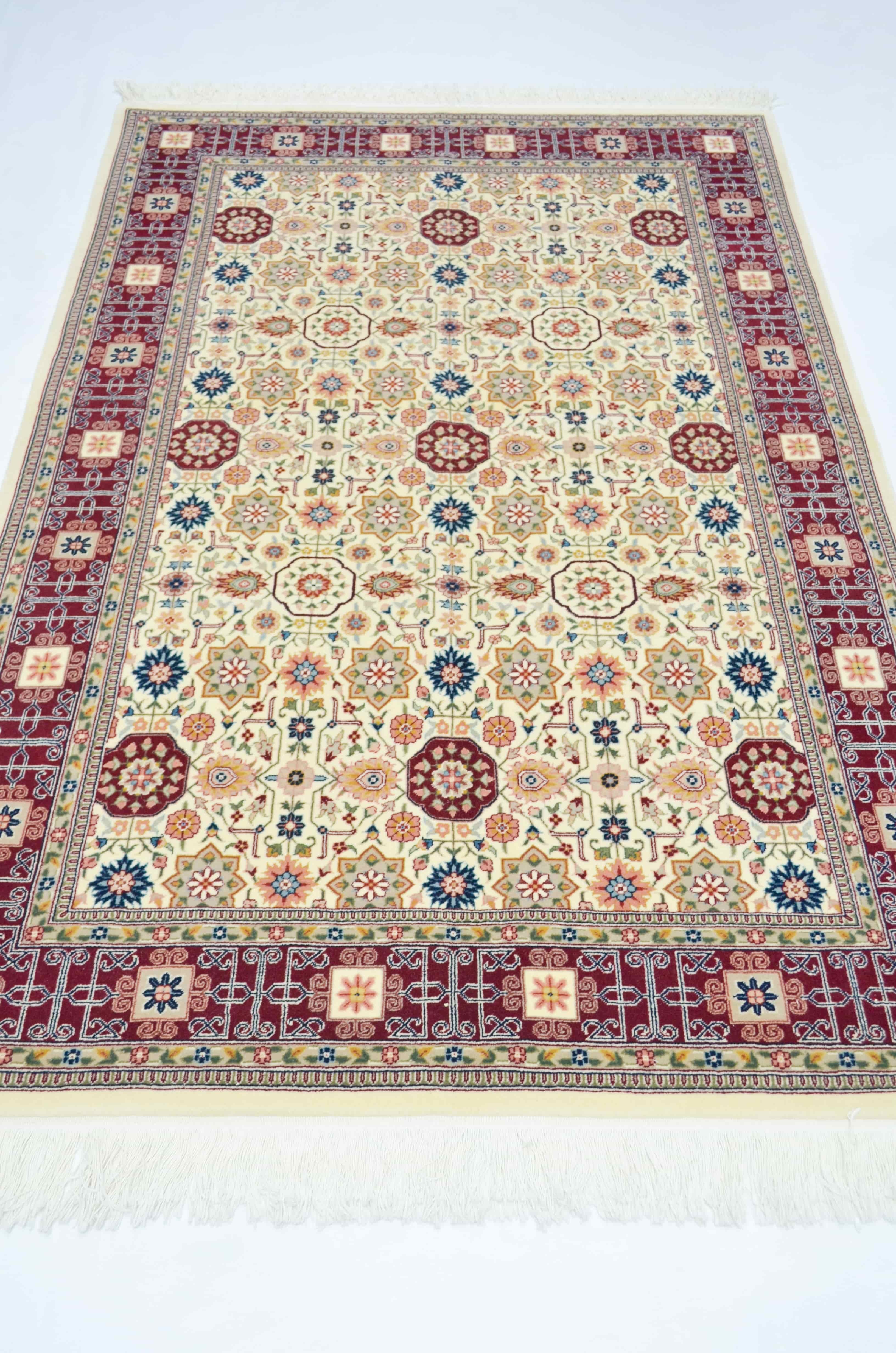 Kafkas Model Bordo ve Bej Renk Yünden El Dokuma Hereke Halısı 124x185 cm (2.29 m²)