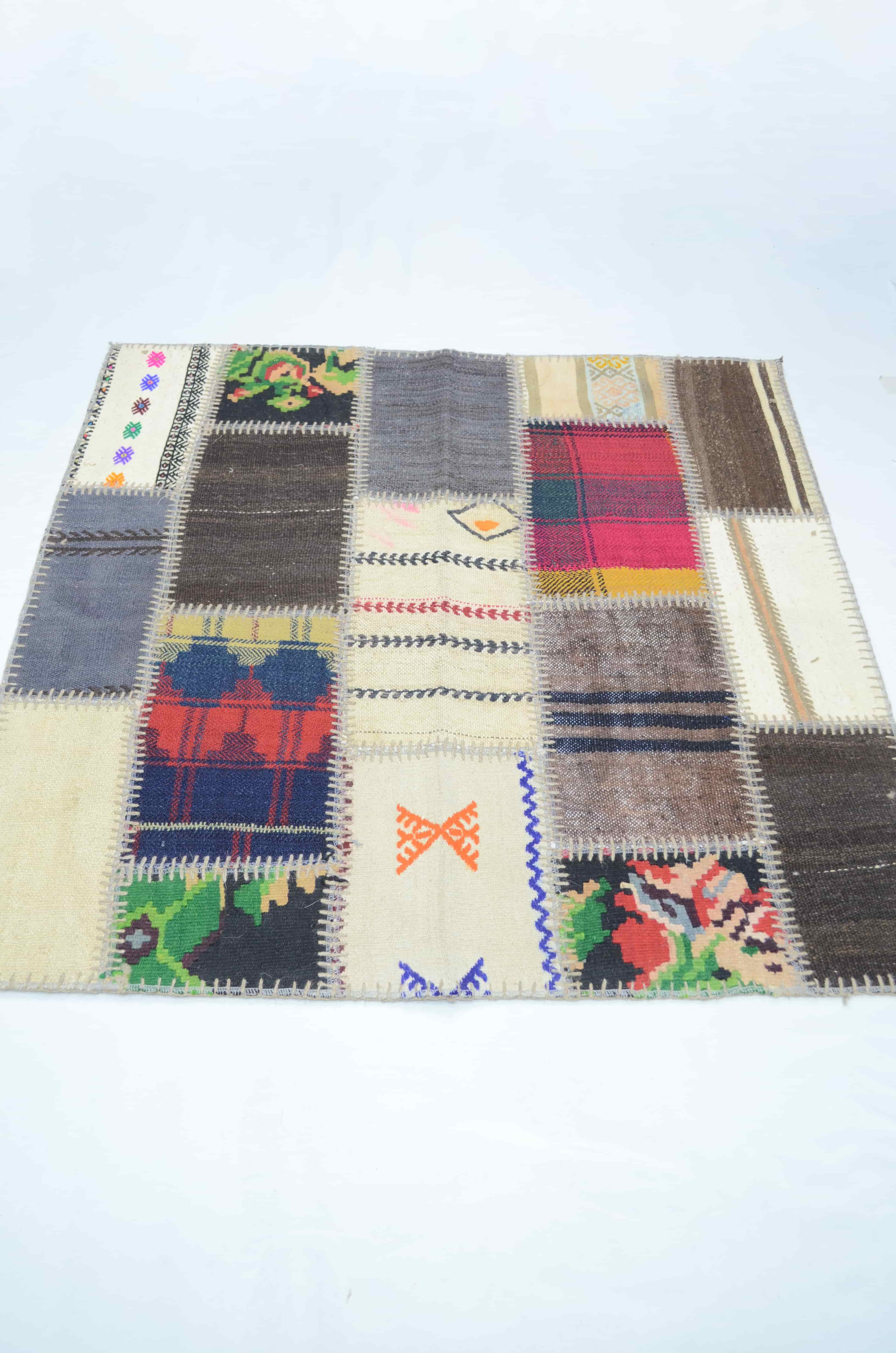 Patchwork El Dokuma Yün Kilim Karışık Renkli 101x102 cm (1.03 m²)