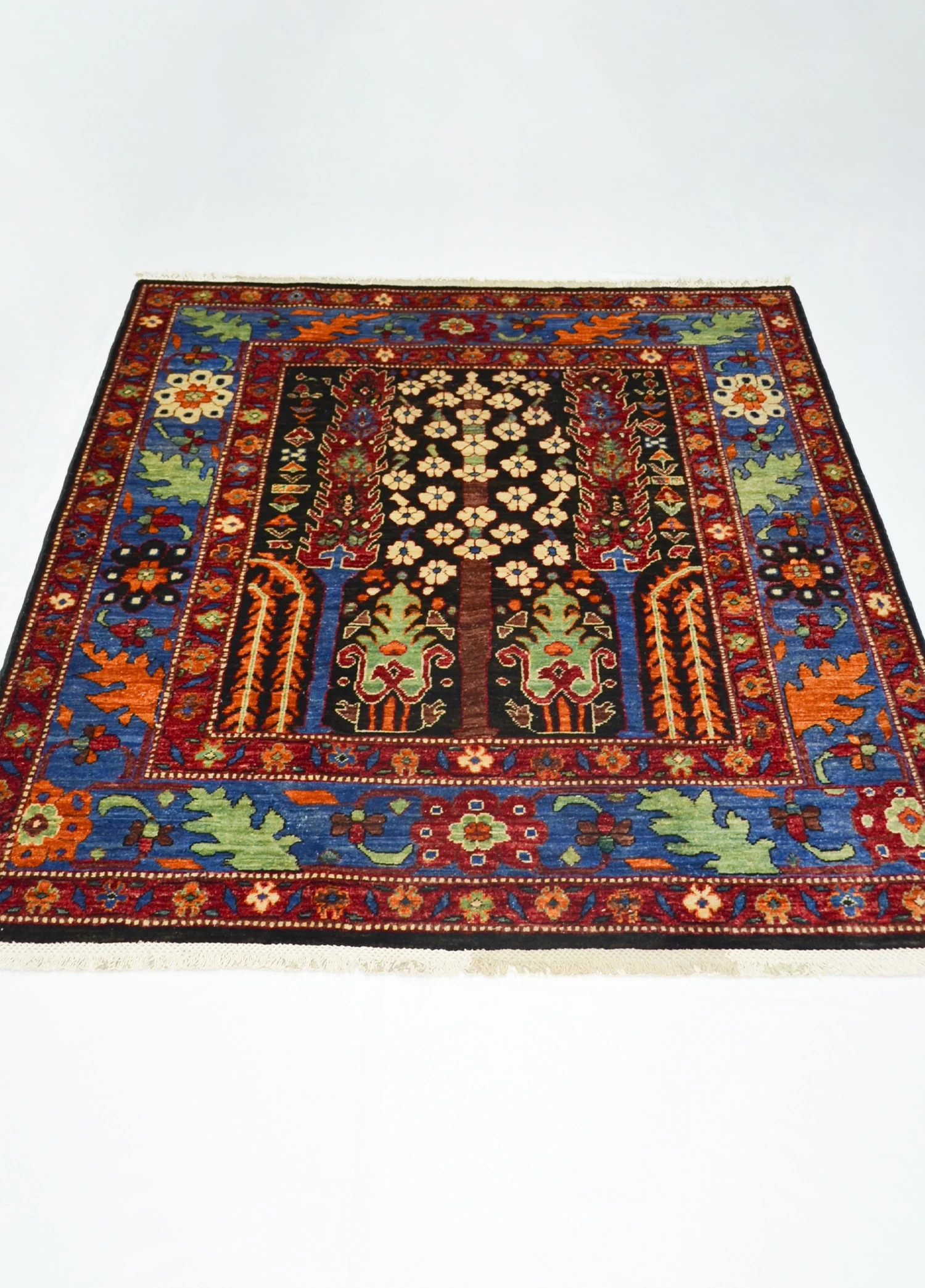 Yünden El Dokuma Hayat Ağacı Motifli Afgan Halısı 147x179 cm (2.63 m²)