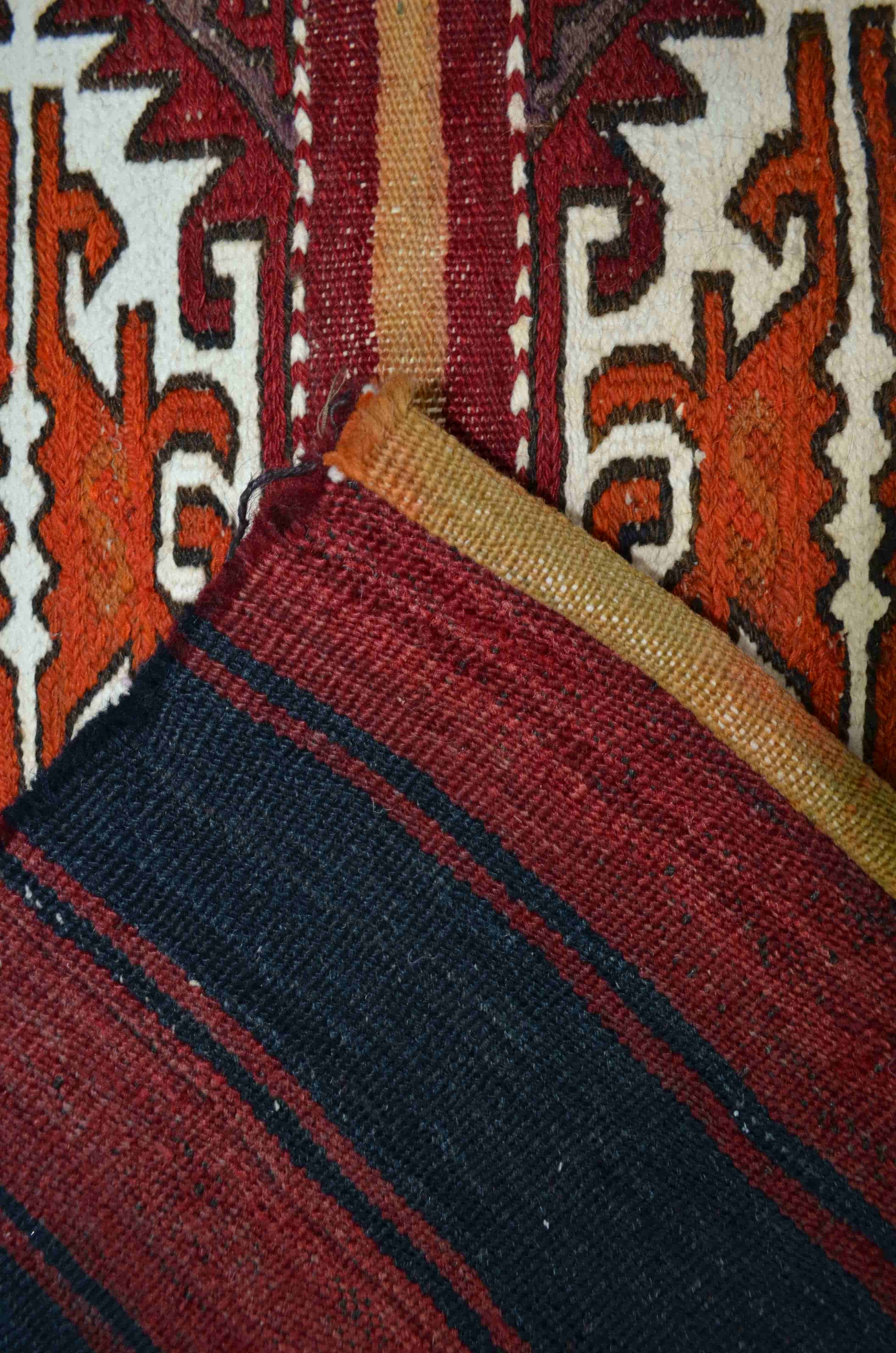 Vintage Adana Yünden El Dokuma Bordo ve Hardal Renk Çuval Kilim 74x112 cm (0.83 m²)