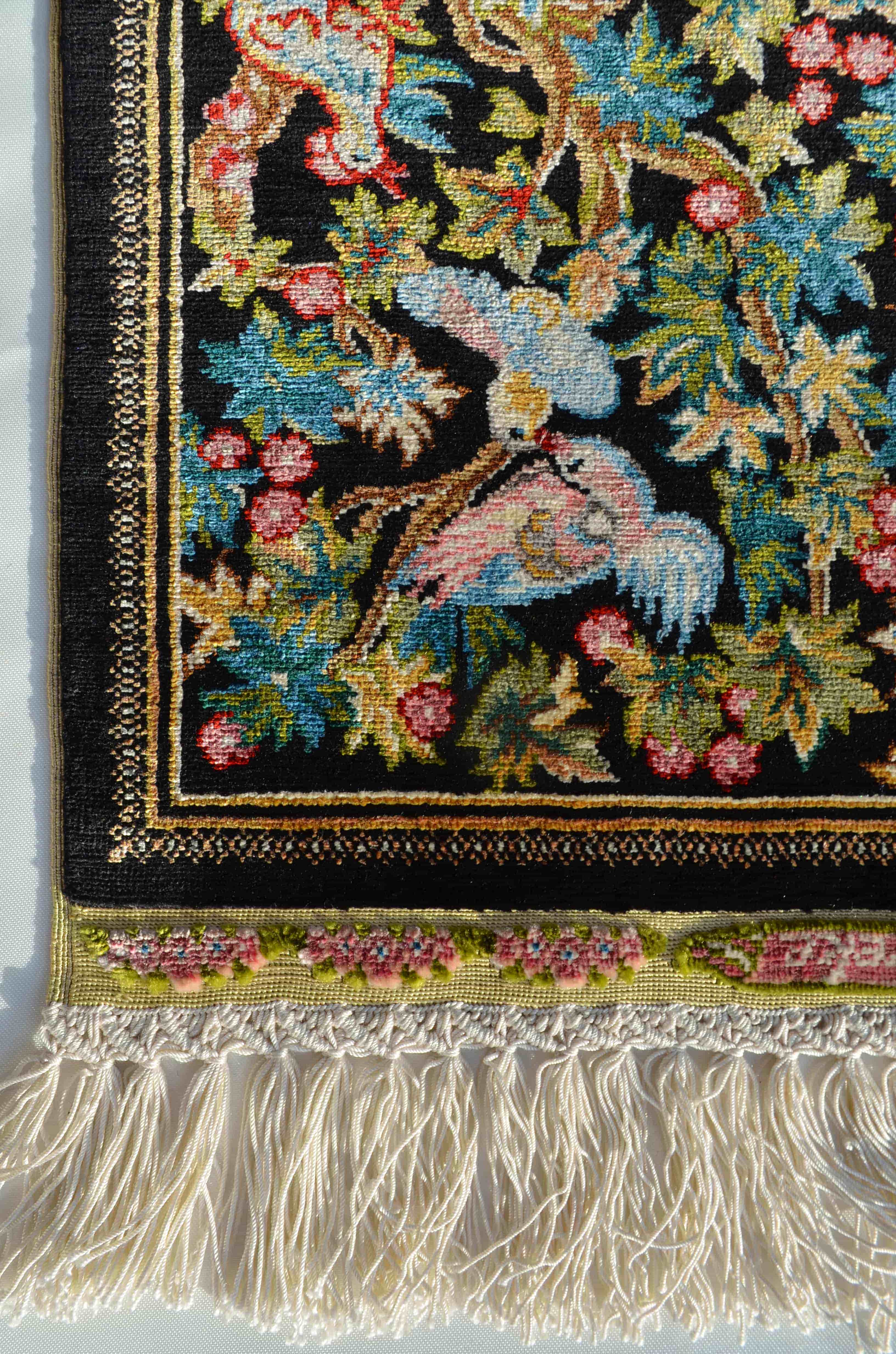 Doğa ve Kuş Tasvirli Saf İpek El Dokuma Duvar Halısı (32x50 cm)