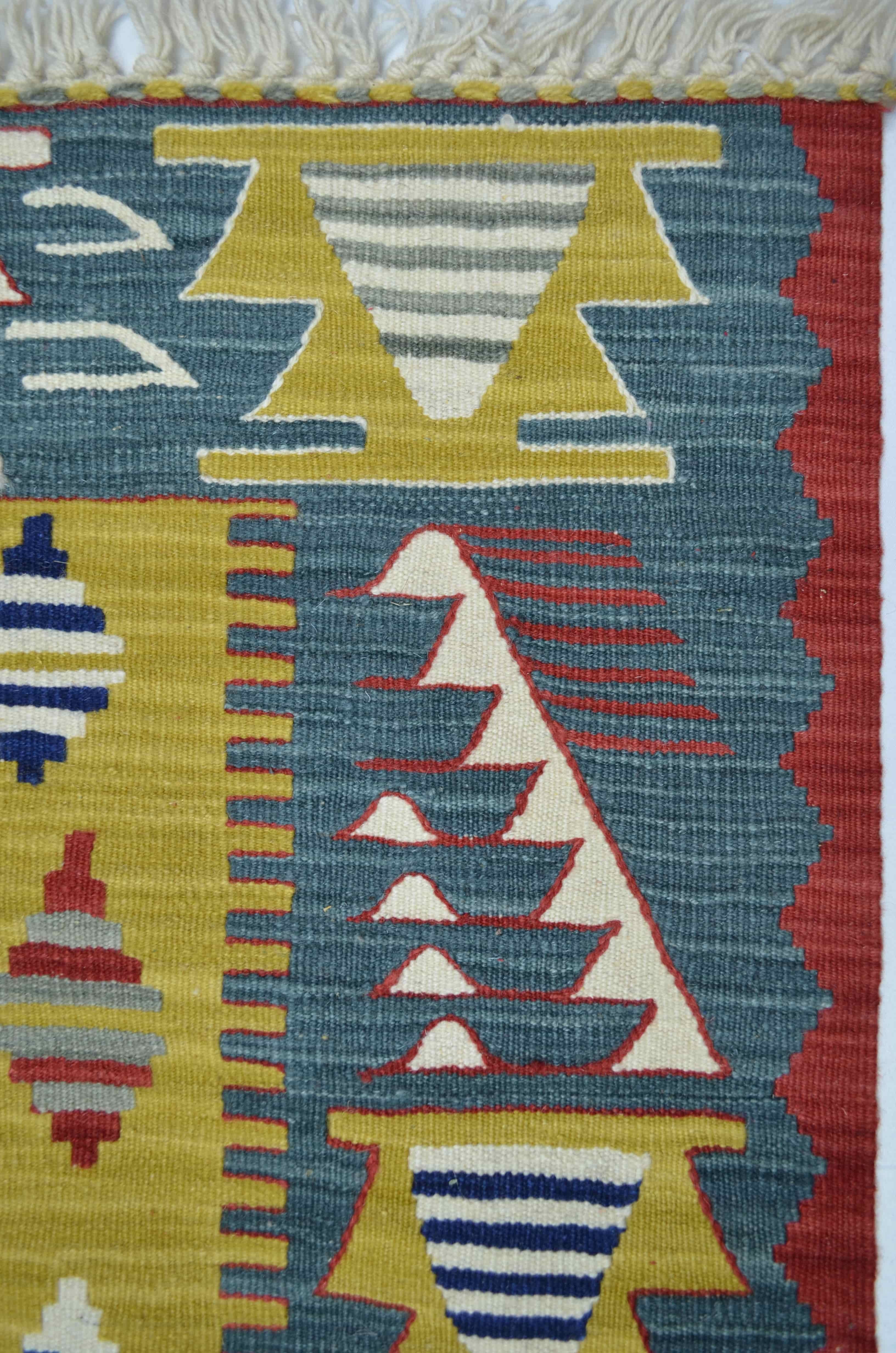 Uşak Yünden El Dokuma Yeşil, Sarı ve Bordo Renk Kilim 120x180 cm (2,16 m²)