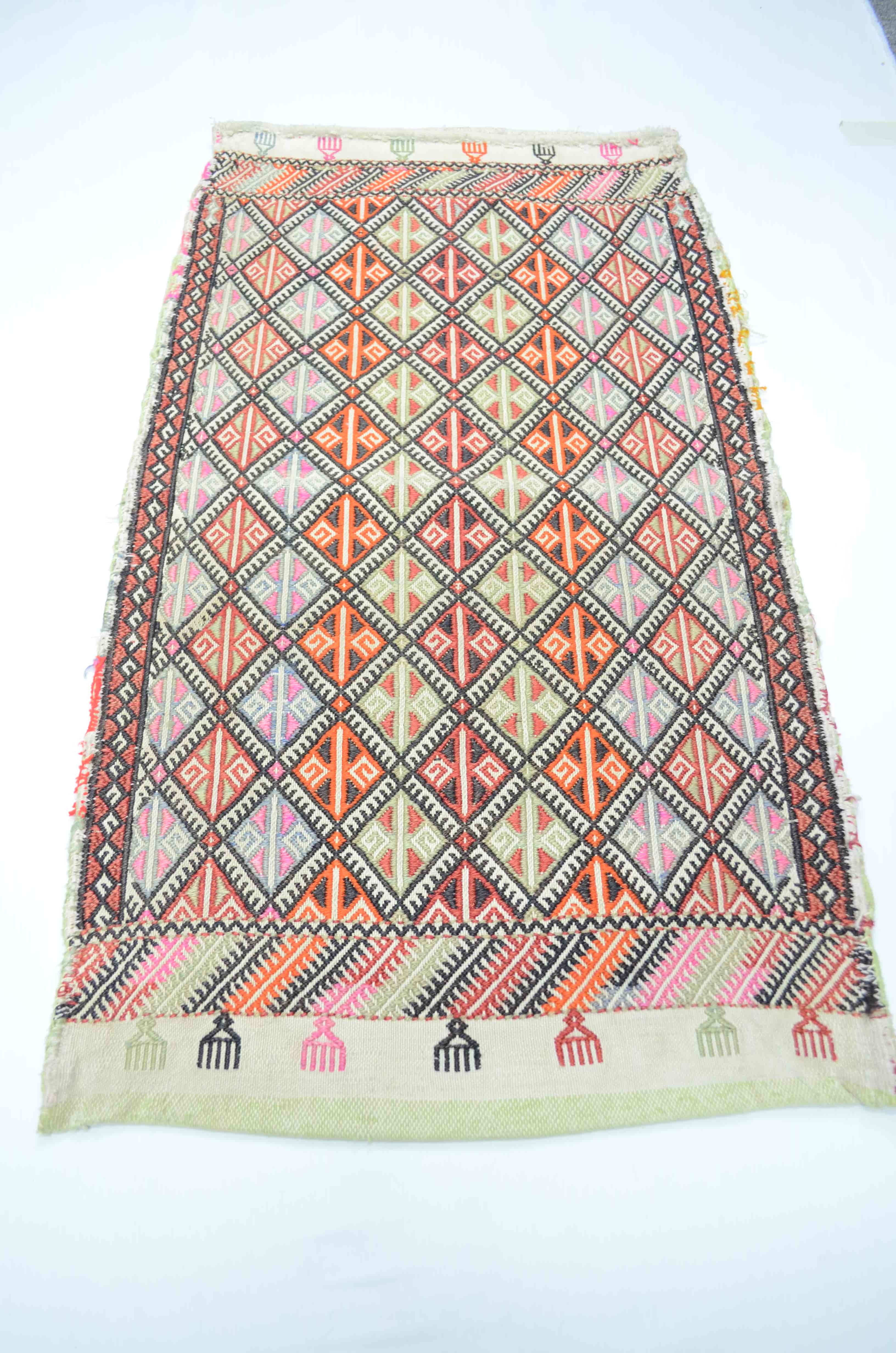 Vintage Konya Cicim El Dokuma Krem Zeminli Çok Renkli Yün Yastık 60x100 cm (0,60 m²)