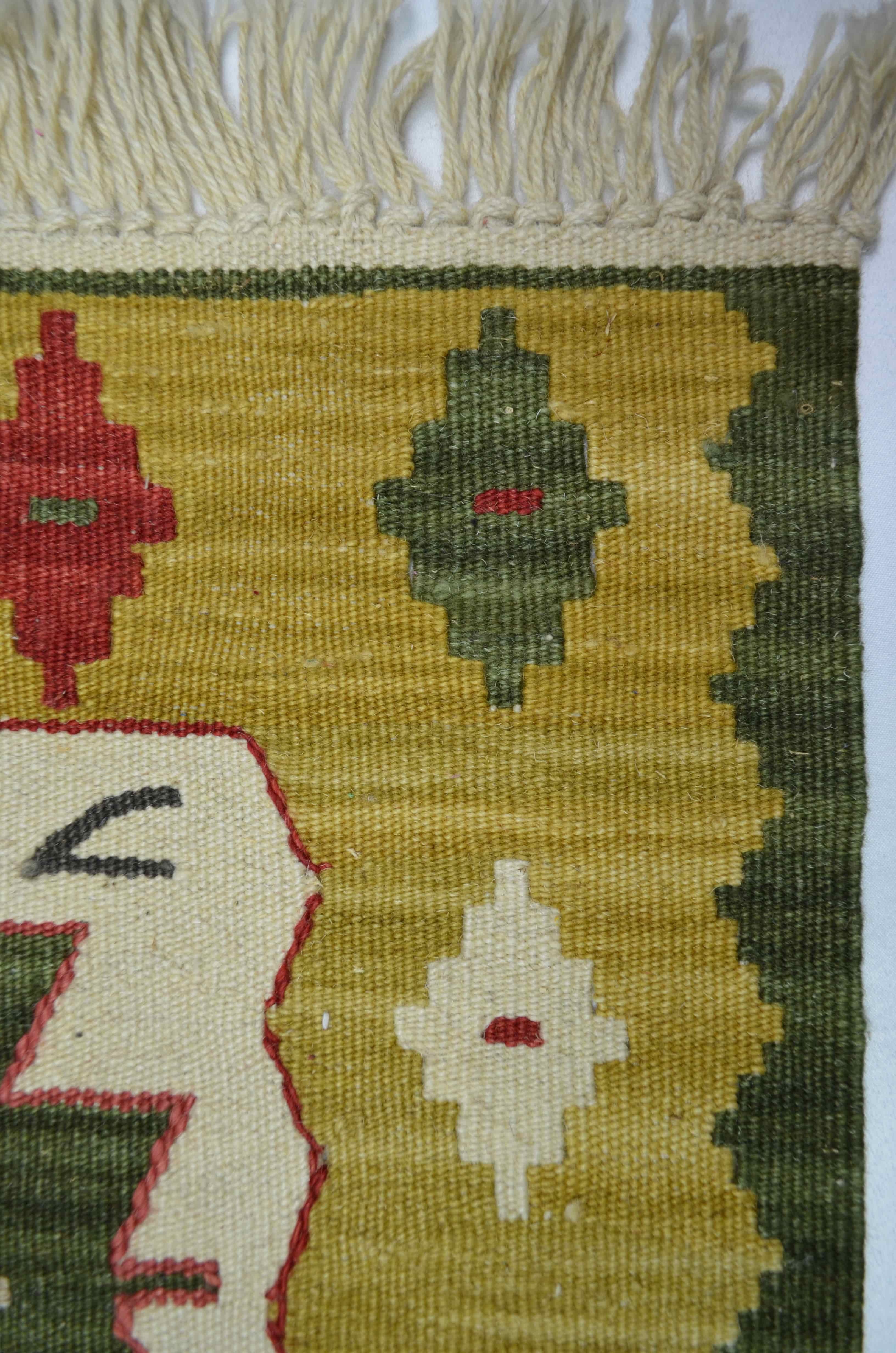Yünden El Dokuma Yeşil ve Sarı Renk İnce Kök Kilim 40x40 cm (0.16 m²)
