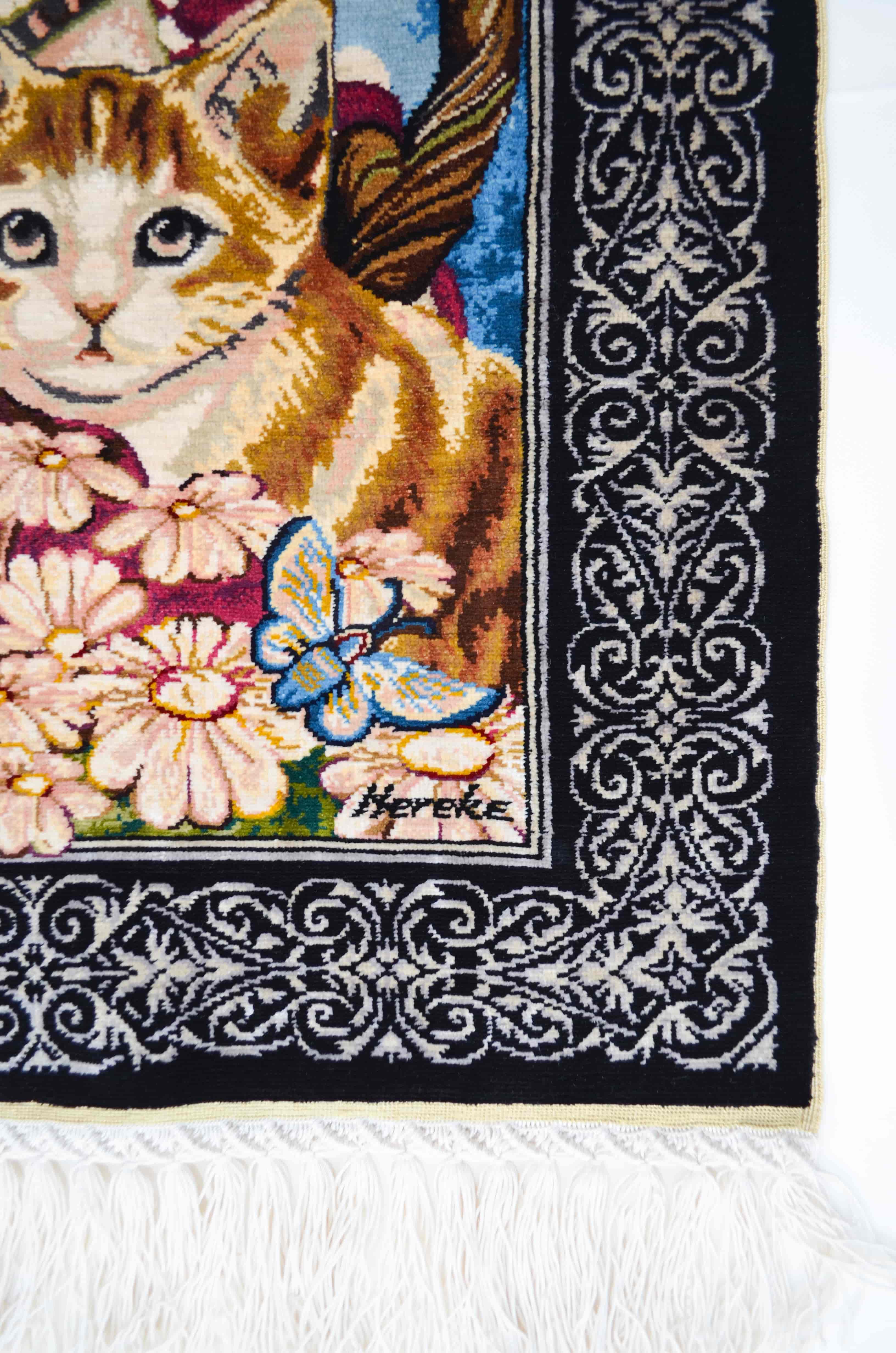 Kedi ve Köpek Motifli Saf İpek El Dokuma Duvar Halısı (60x60 cm)