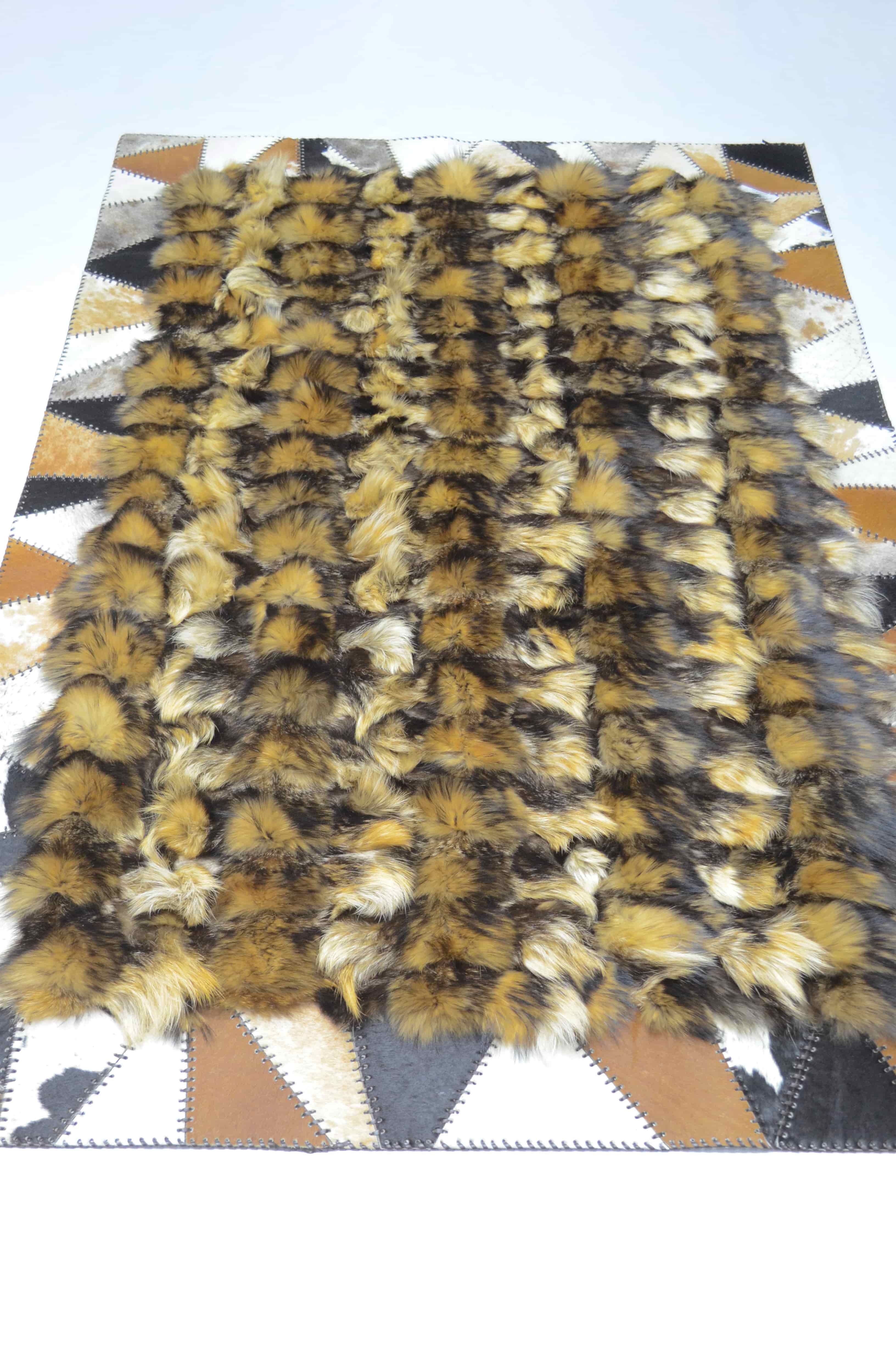 Taba Renk Deri ve Kürklü Toscana Halı 120x180 cm (2,16 m²)