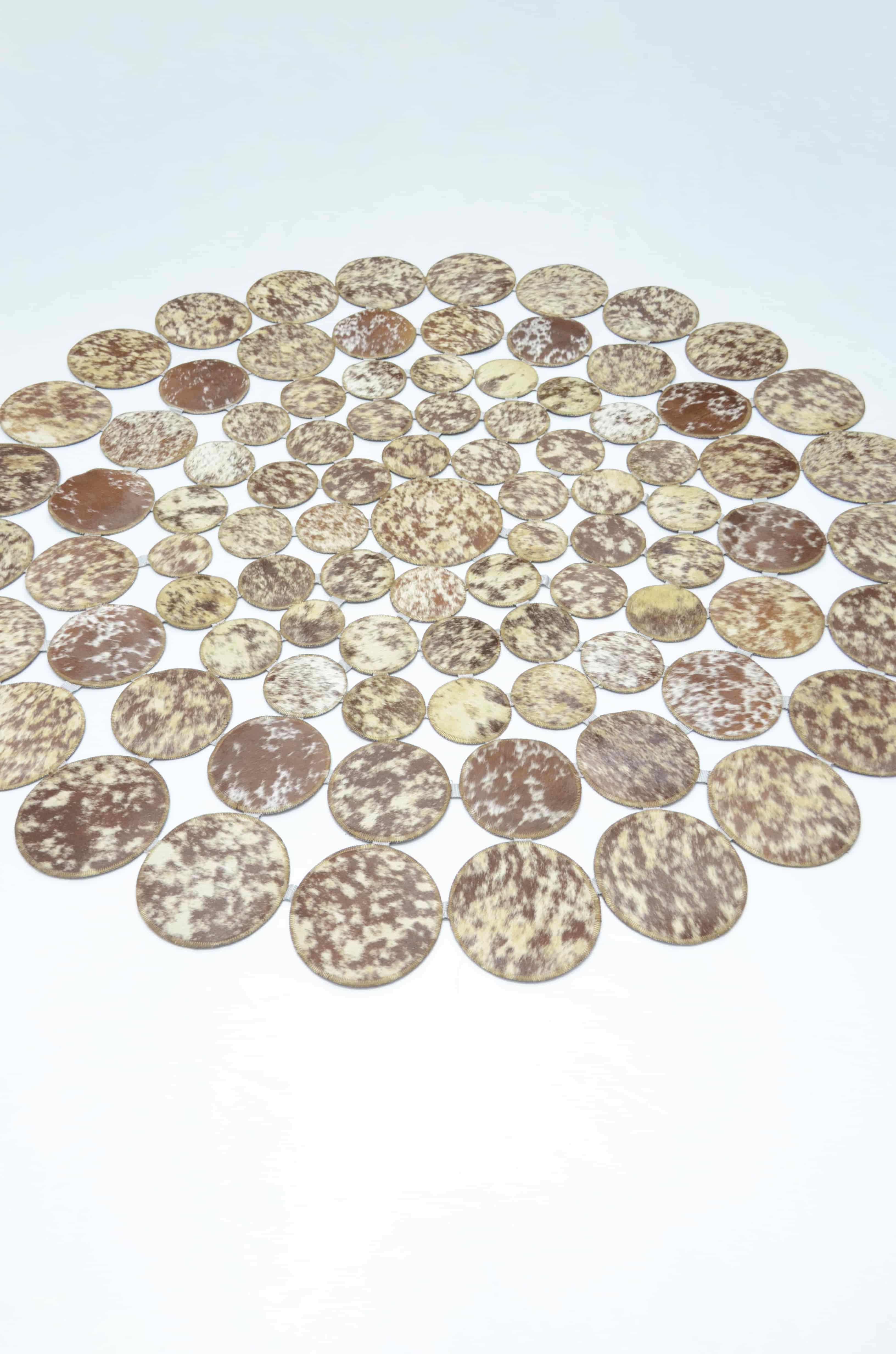 Bej ve Kahverengi Yuvarlak Deri Patchwork Halı 150x150 cm (2,25 m²)