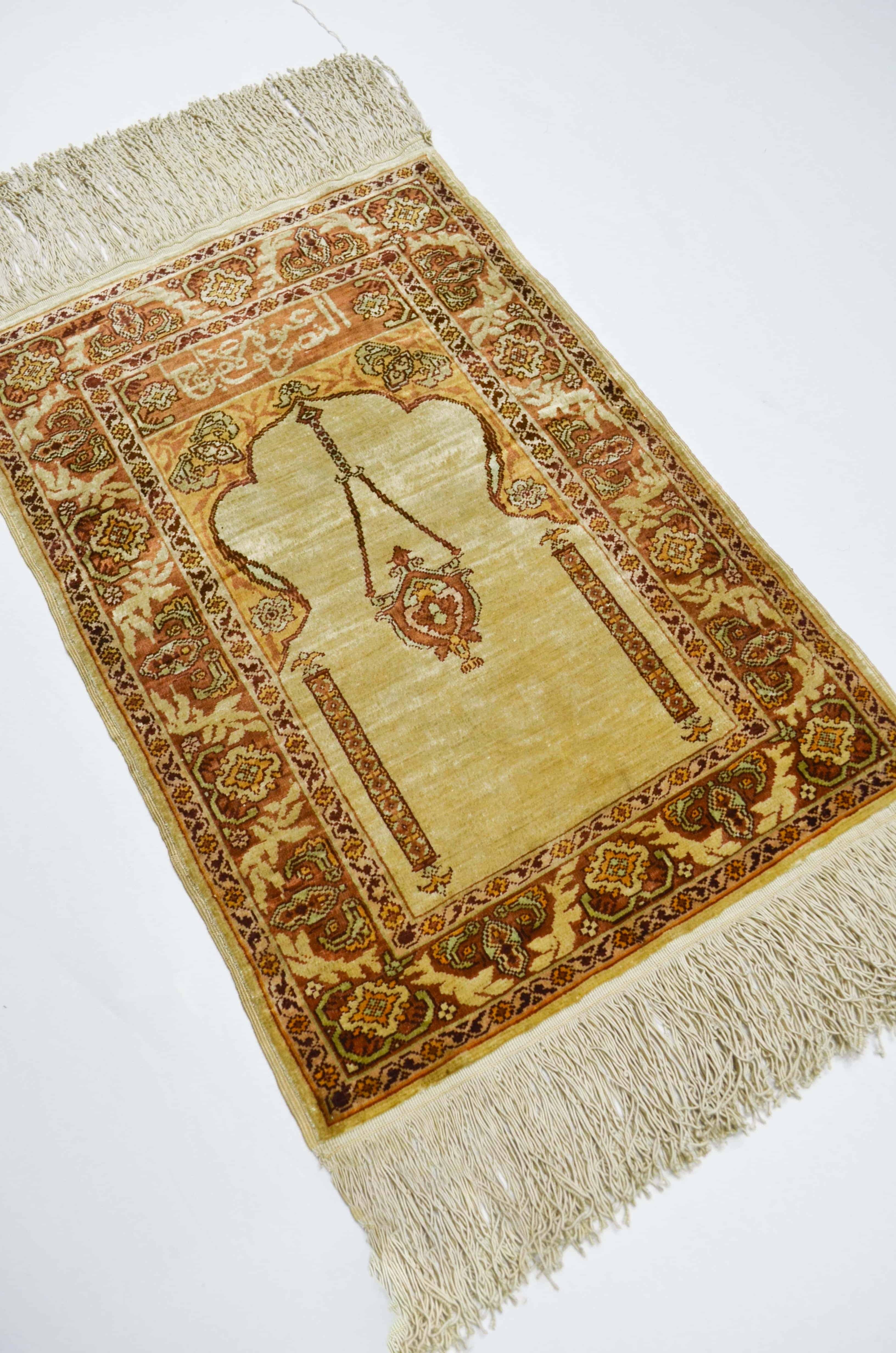 Saf İpekten El Dokuma Hereke Mini Seccade Halı 37x53 cm (0.20 m²)