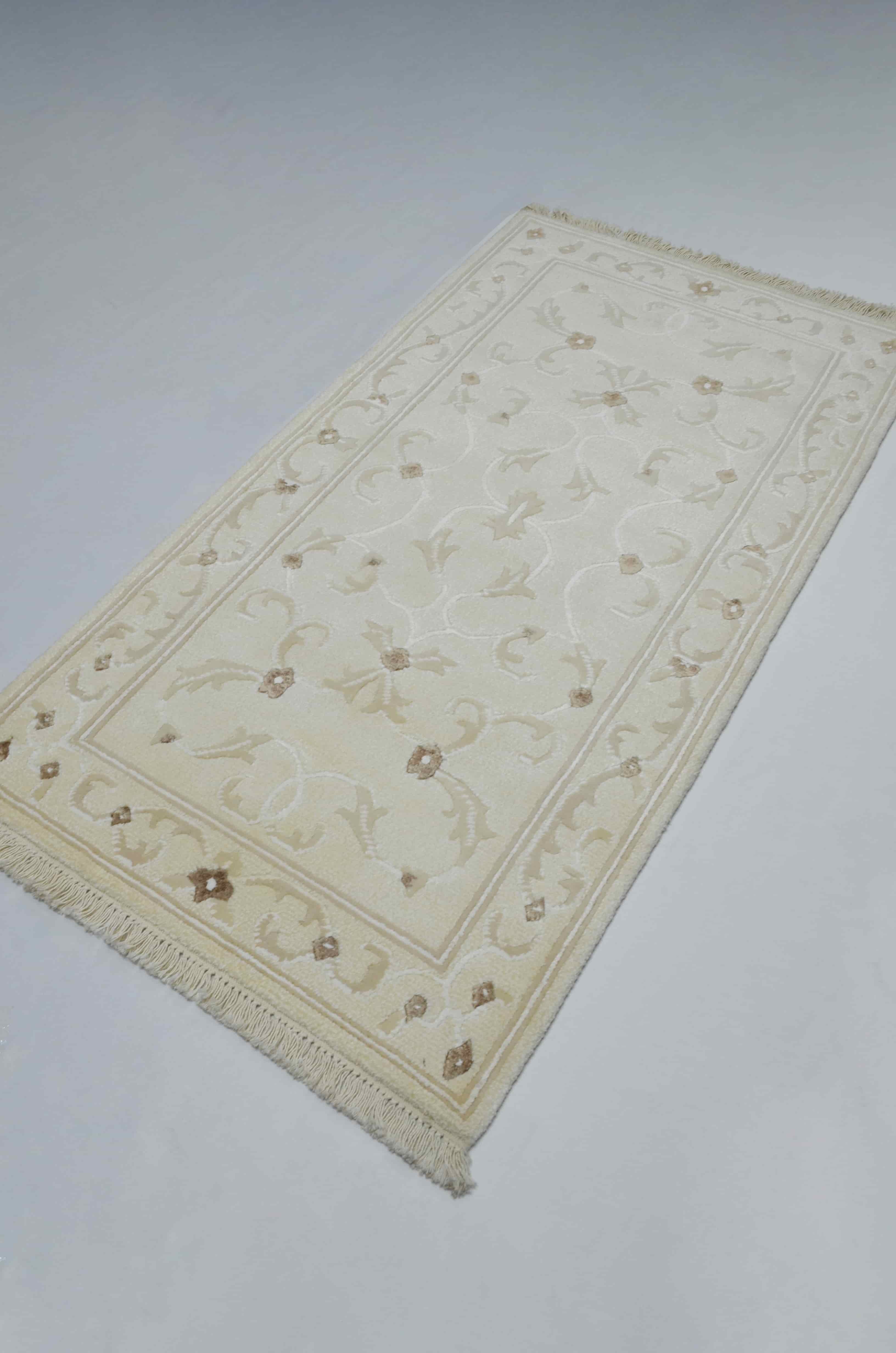 Yüksek Kalite Yünden El Dokuma Krem Renk Çiçek Desenli Nepal Halısı 80x150 cm (1.2 m²)