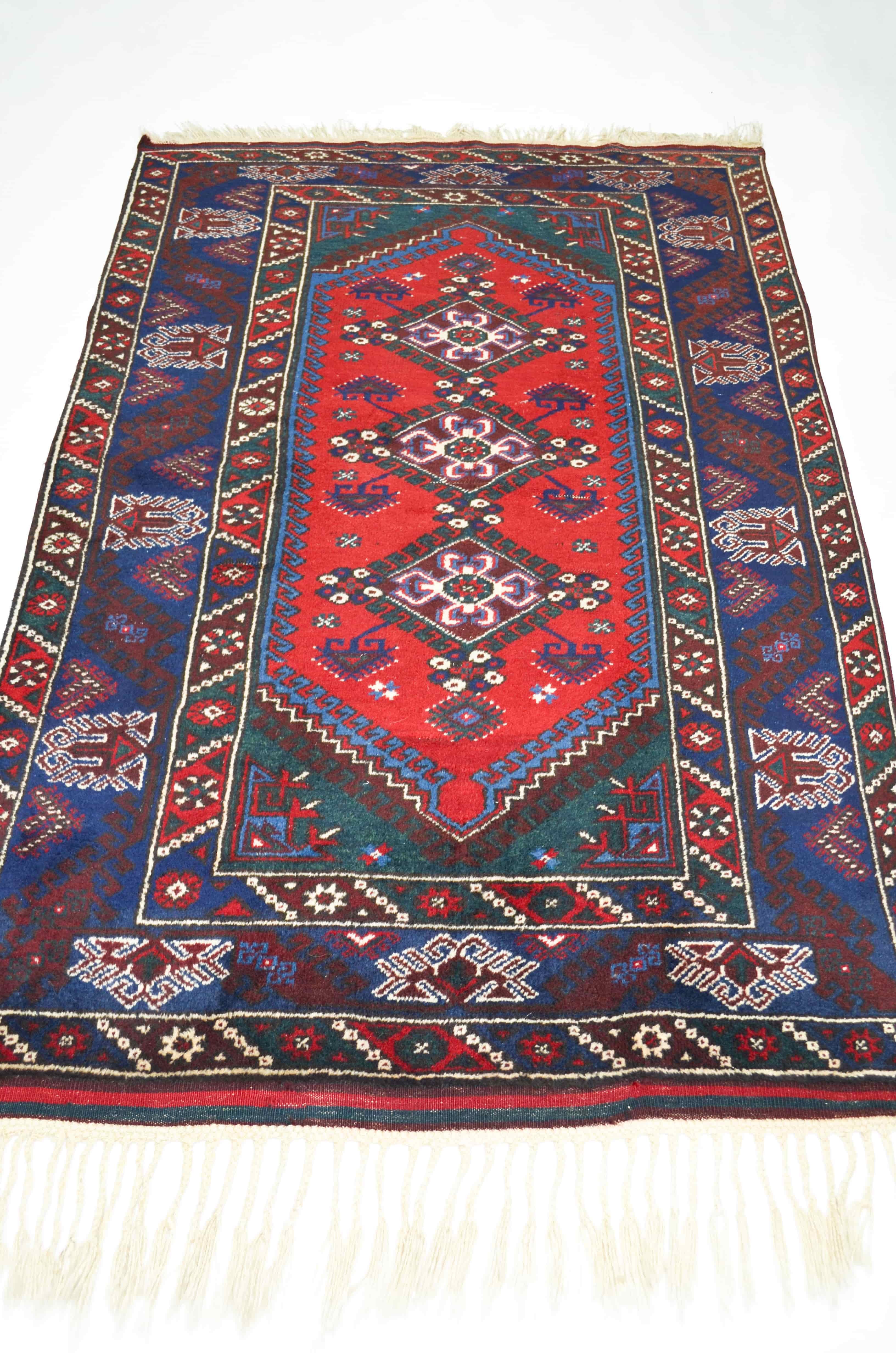 Antalya Döşemealtı El Dokuma Kırmızı ve Lacivert Renk Yün Halı 125x202 cm (2.52 m²)